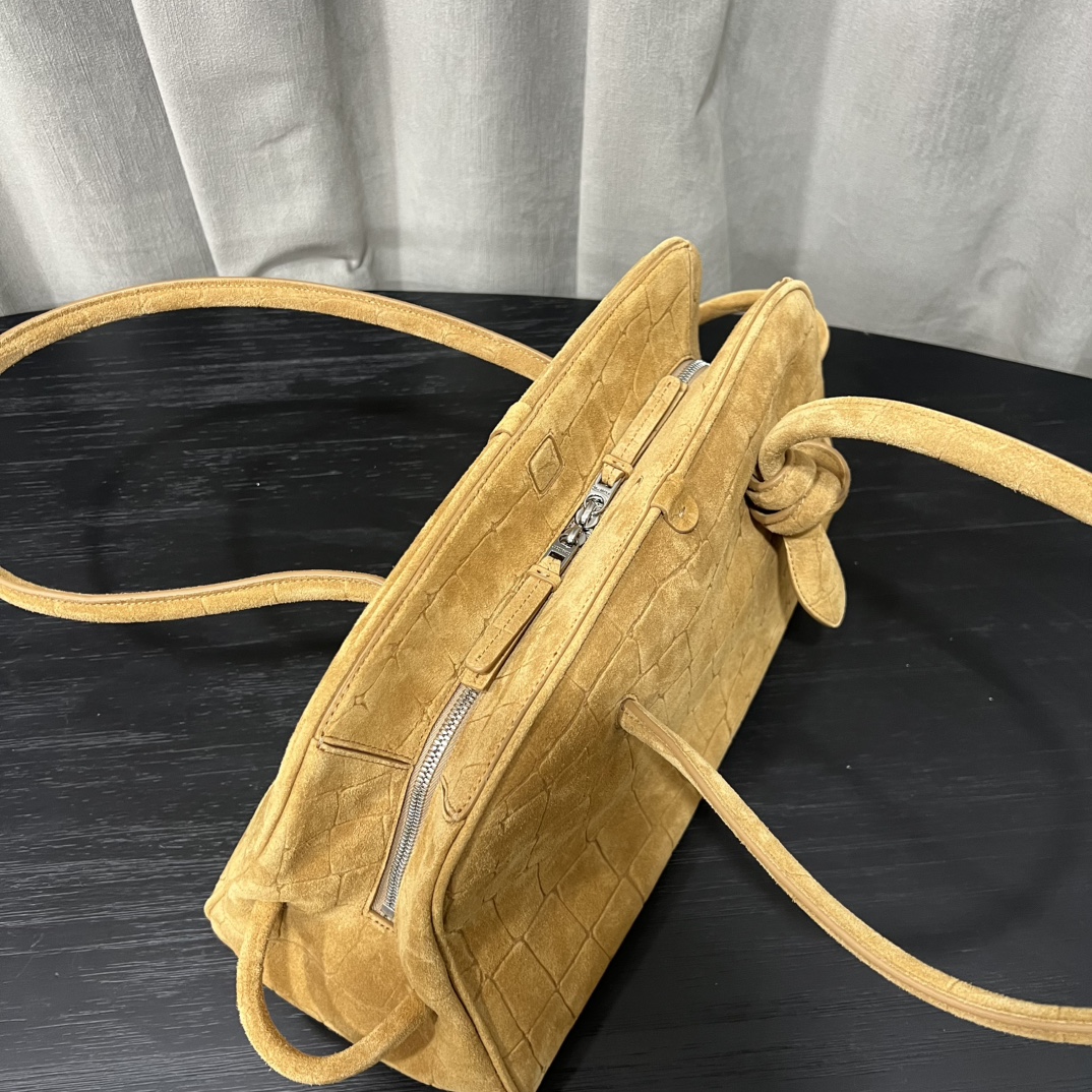 Jacquemus Brown Jacquemus Shoulder bags for Women |