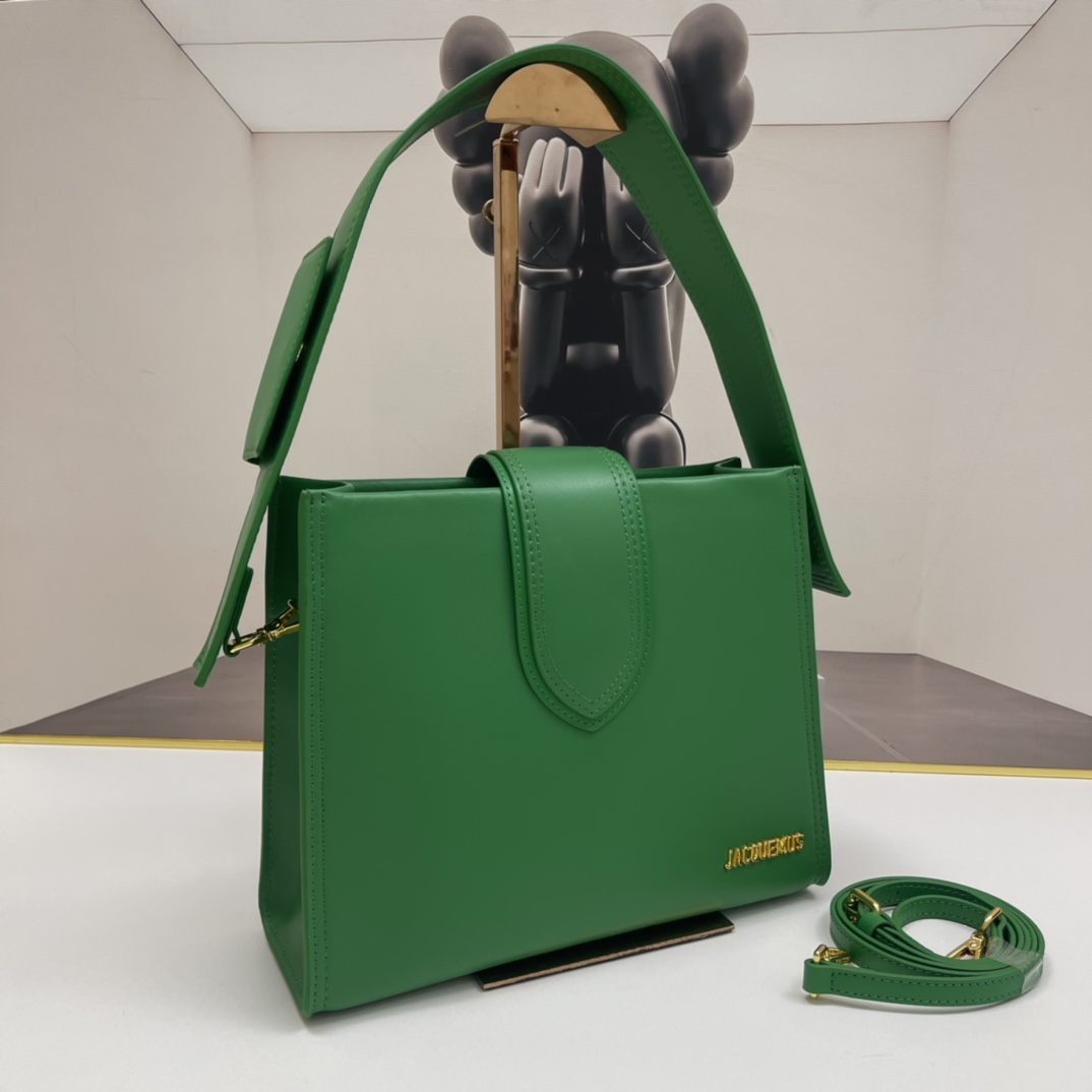 Jacquemus green Leather Le Bambino 24 Shoulder Bag