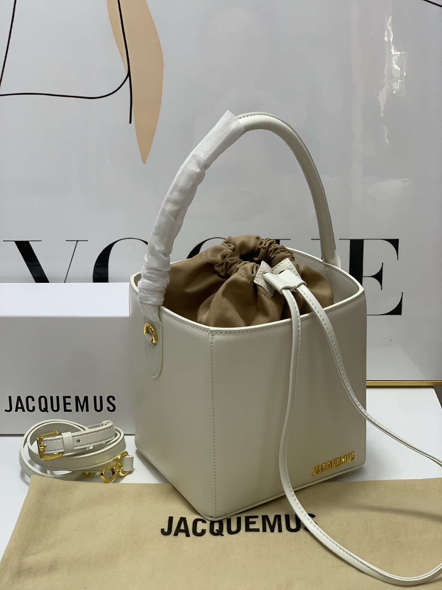 Jacquemus grey Leather Le Seau Carre Bucket Ba
