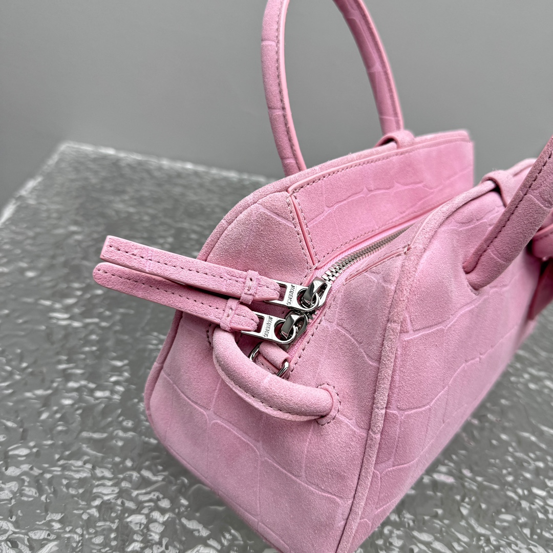Jacquemus Handbag Le Petit Turismo in Pink