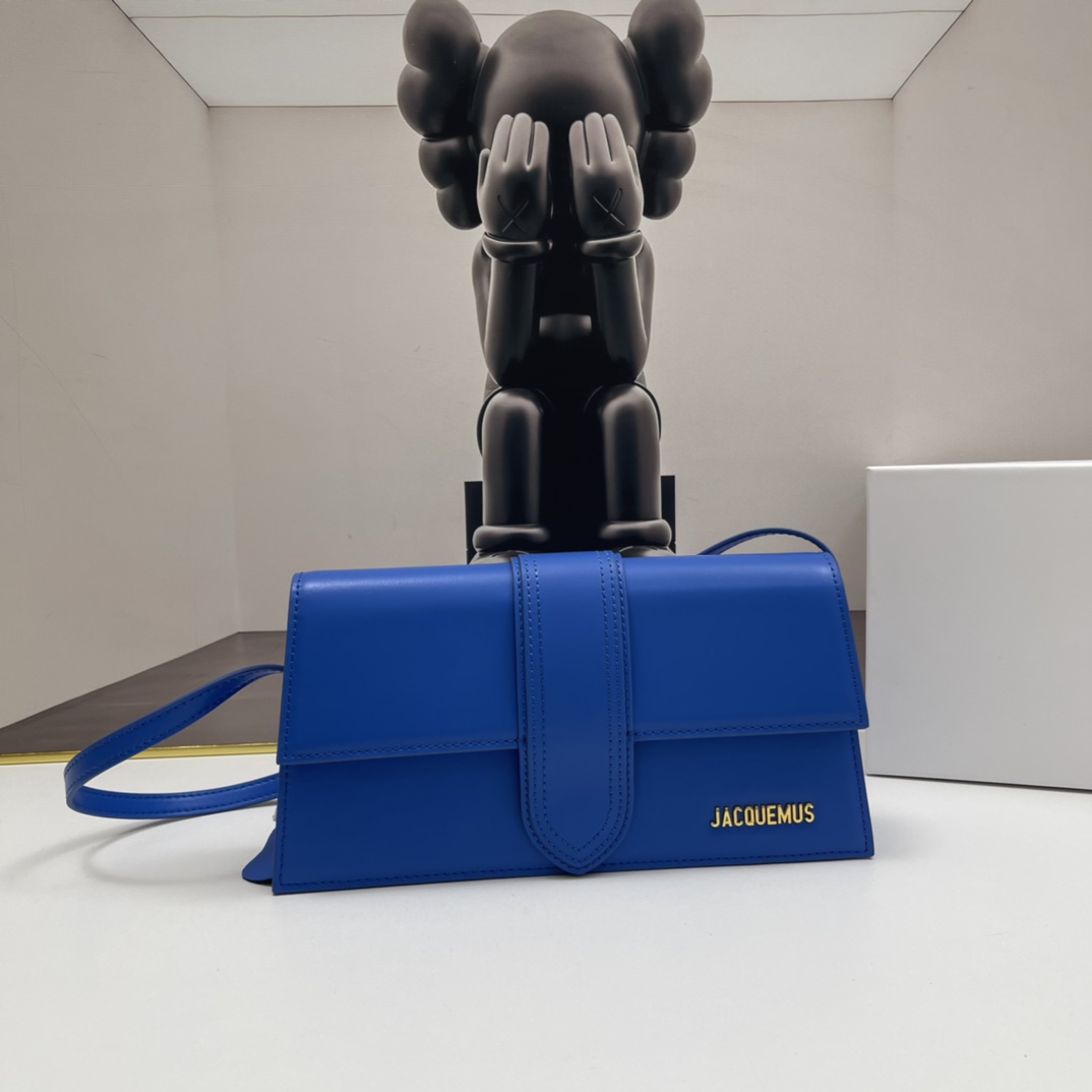 Jacquemus Le Bambino Leather Shoulder Bag in Blue