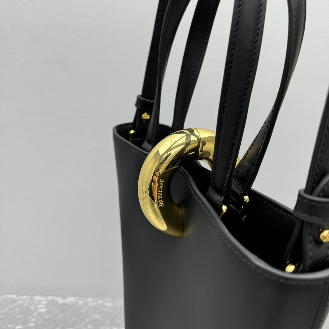 Jacquemus Le Petit Bambola Bucket Bag in Black |