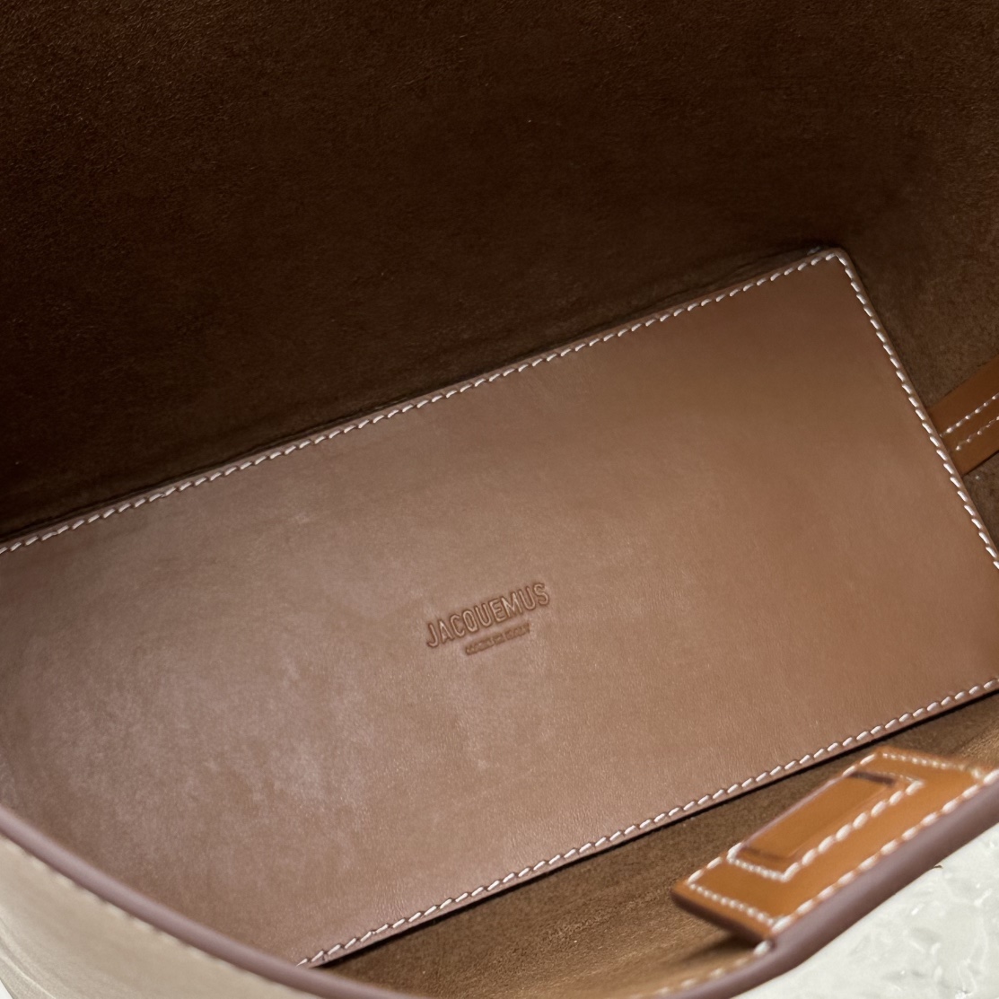 Jacquemus Le Regalo Leather Tote Bag - Brown Totes Jacquemus 00399