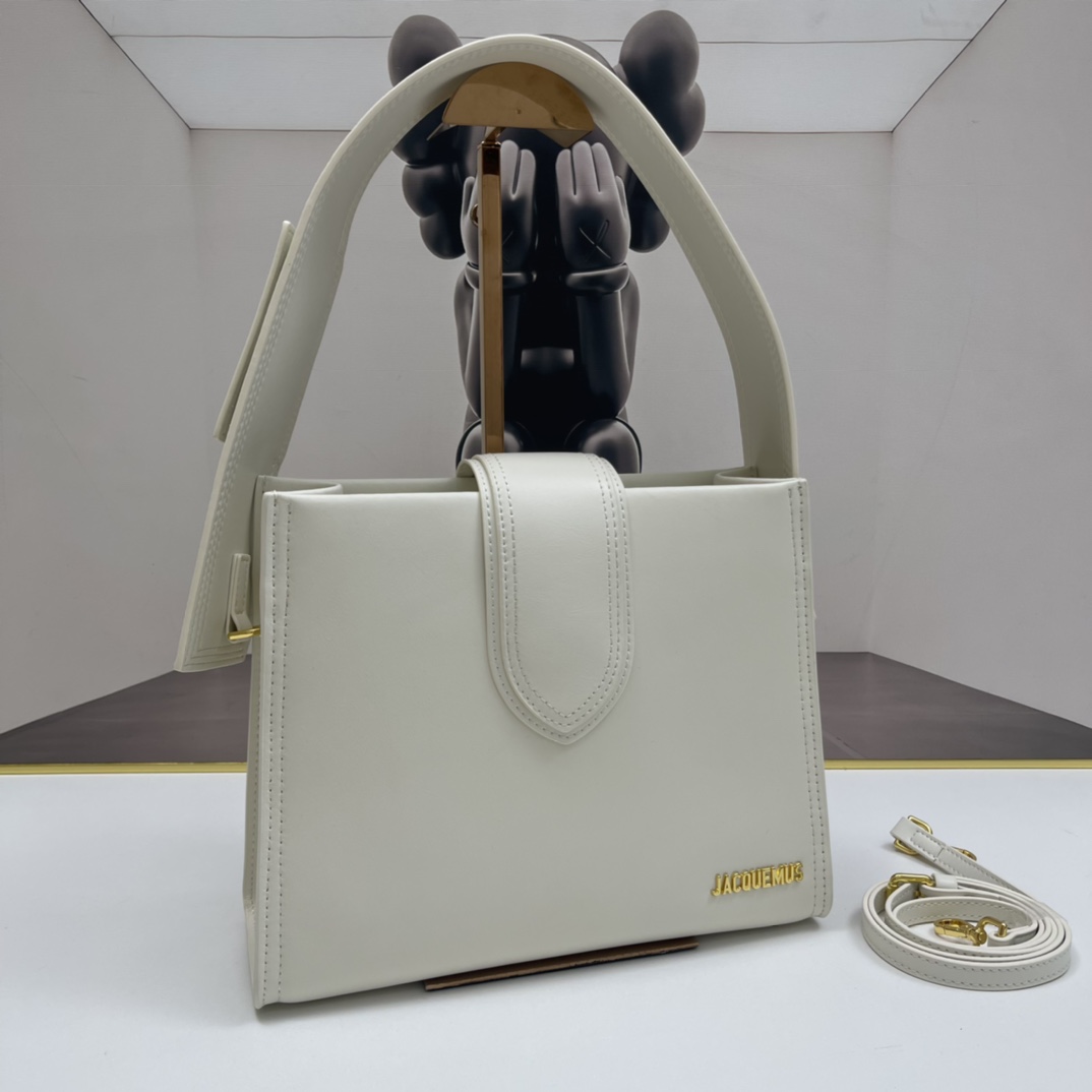 Jacquemus white Leather Le Bambino 24 Shoulder Bag