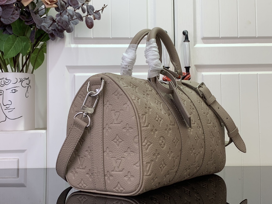 Keepall Bandoulière 35 Taurillon Monogram - Men Bags | LOUISVuitton