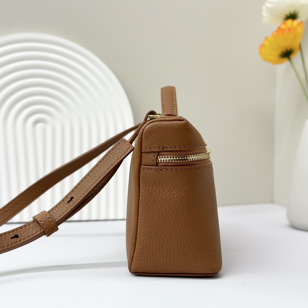 Leather bag Loro Piana Camel in Leather - 39208743