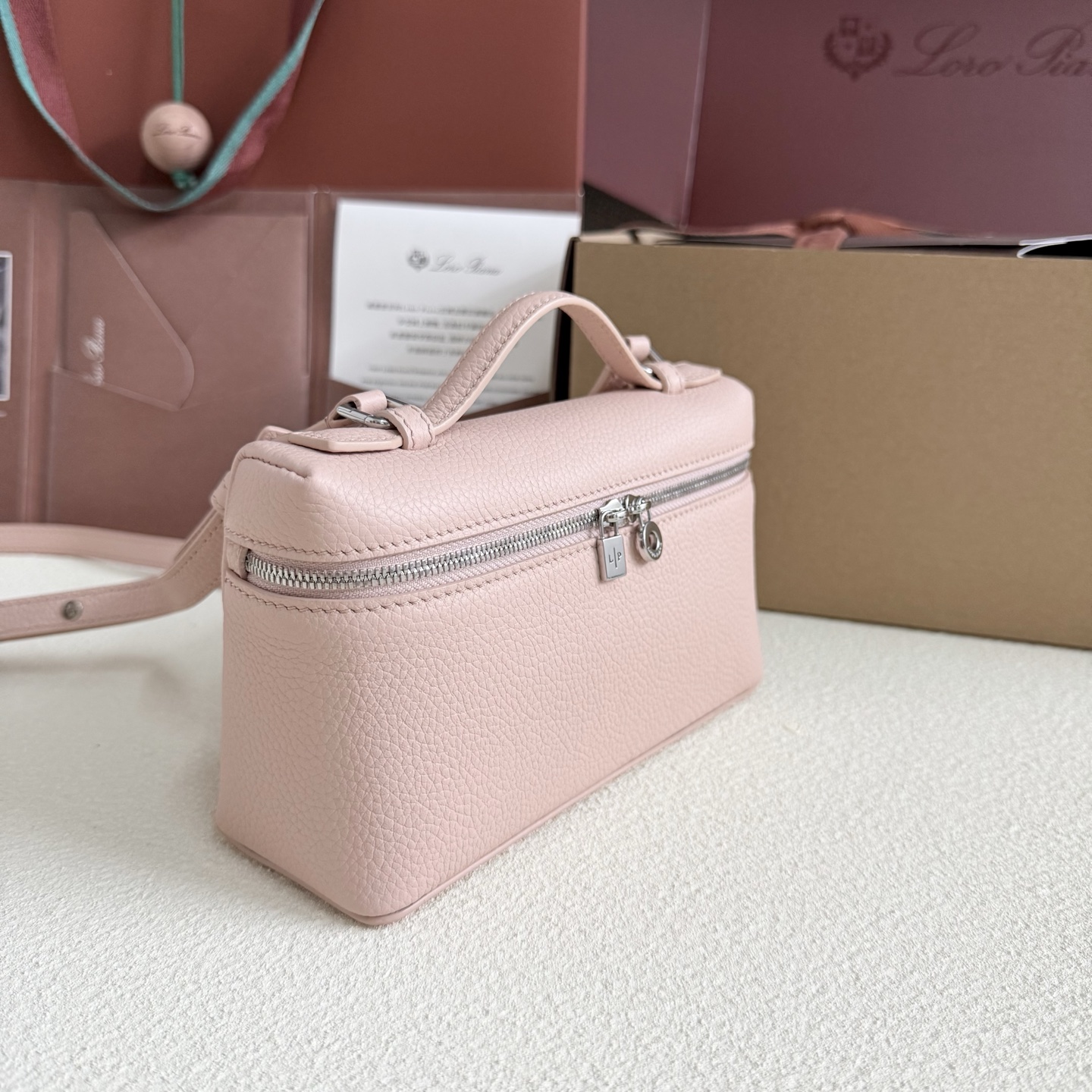 Leather handbag Loro Piana Pink in Leather - 40761311