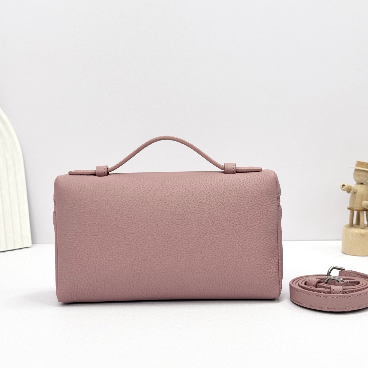 Leather handbag Loro Piana pink in Leather - 42043951