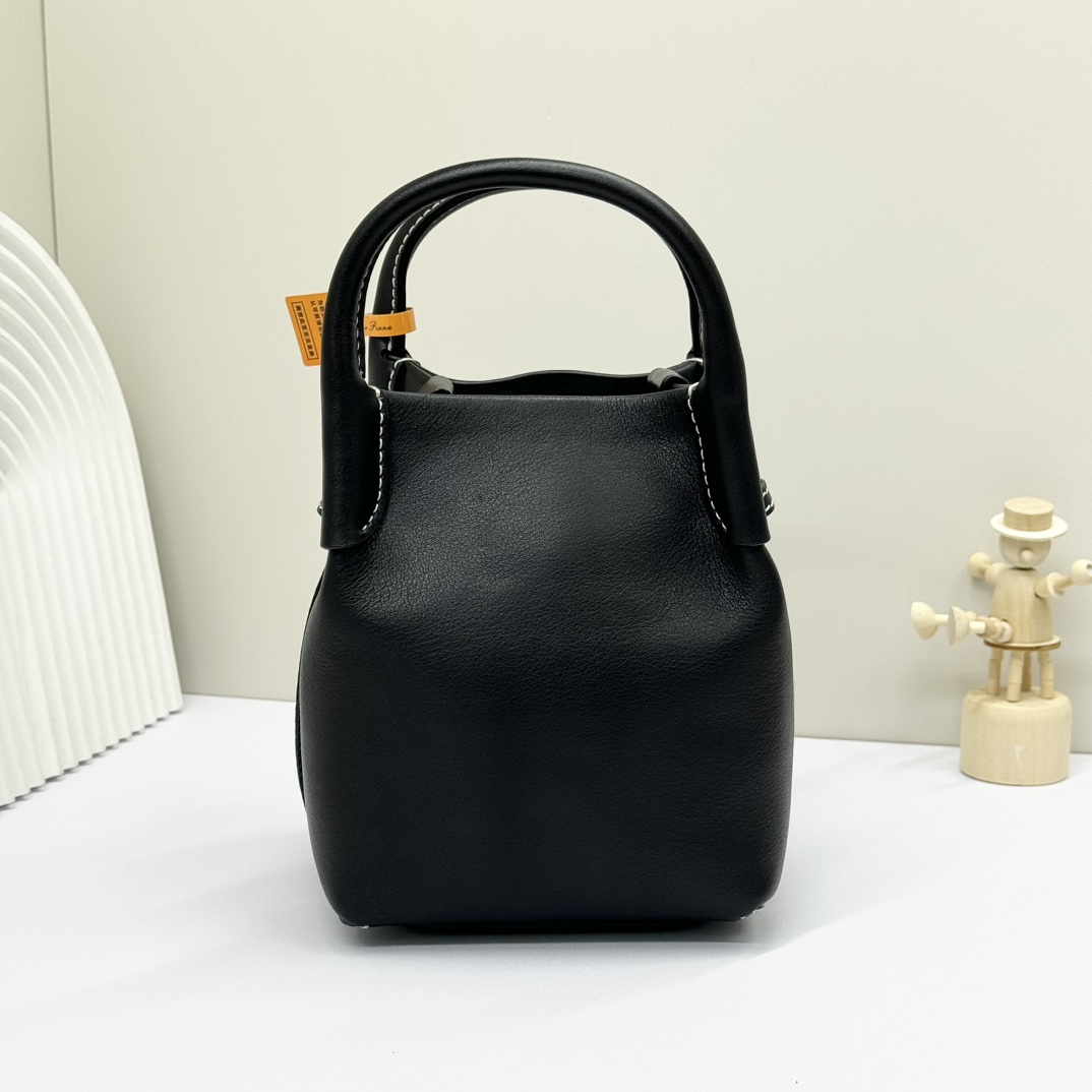 Loro Piana Bale Small leather bucket bag in black - Loro Piana |