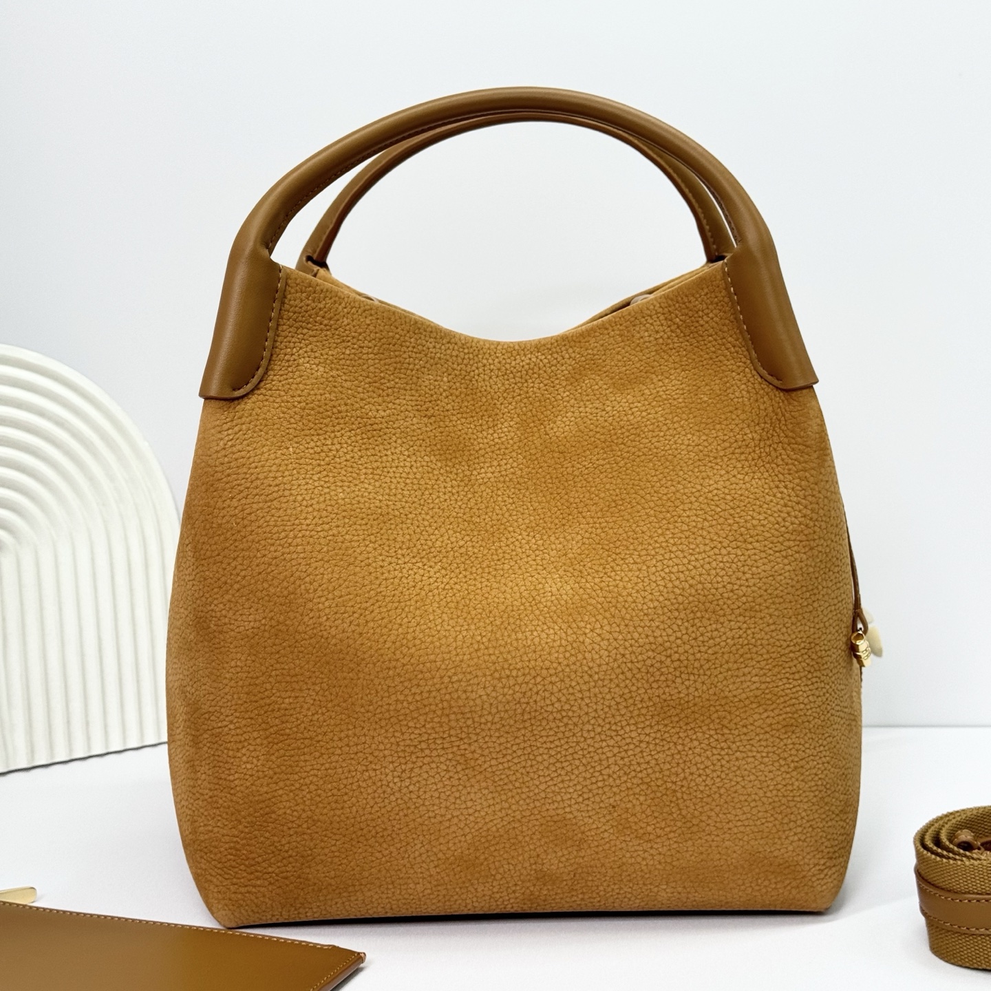 Loro Piana Bale Small leather tote bag in brown - Loro Piana |