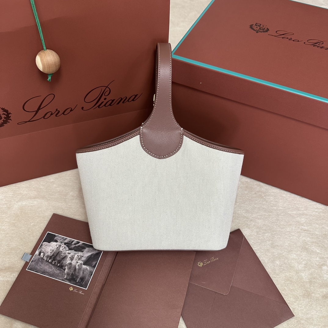 Loro Piana Bobbin Bucket bag Cotton, Linen Natural/Caramel