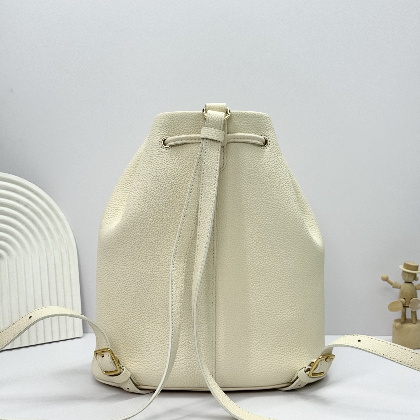 Loro Piana Extra Drawstring backpack L27 Calfskin Whisper White/Sun Gold | Loro Piana US