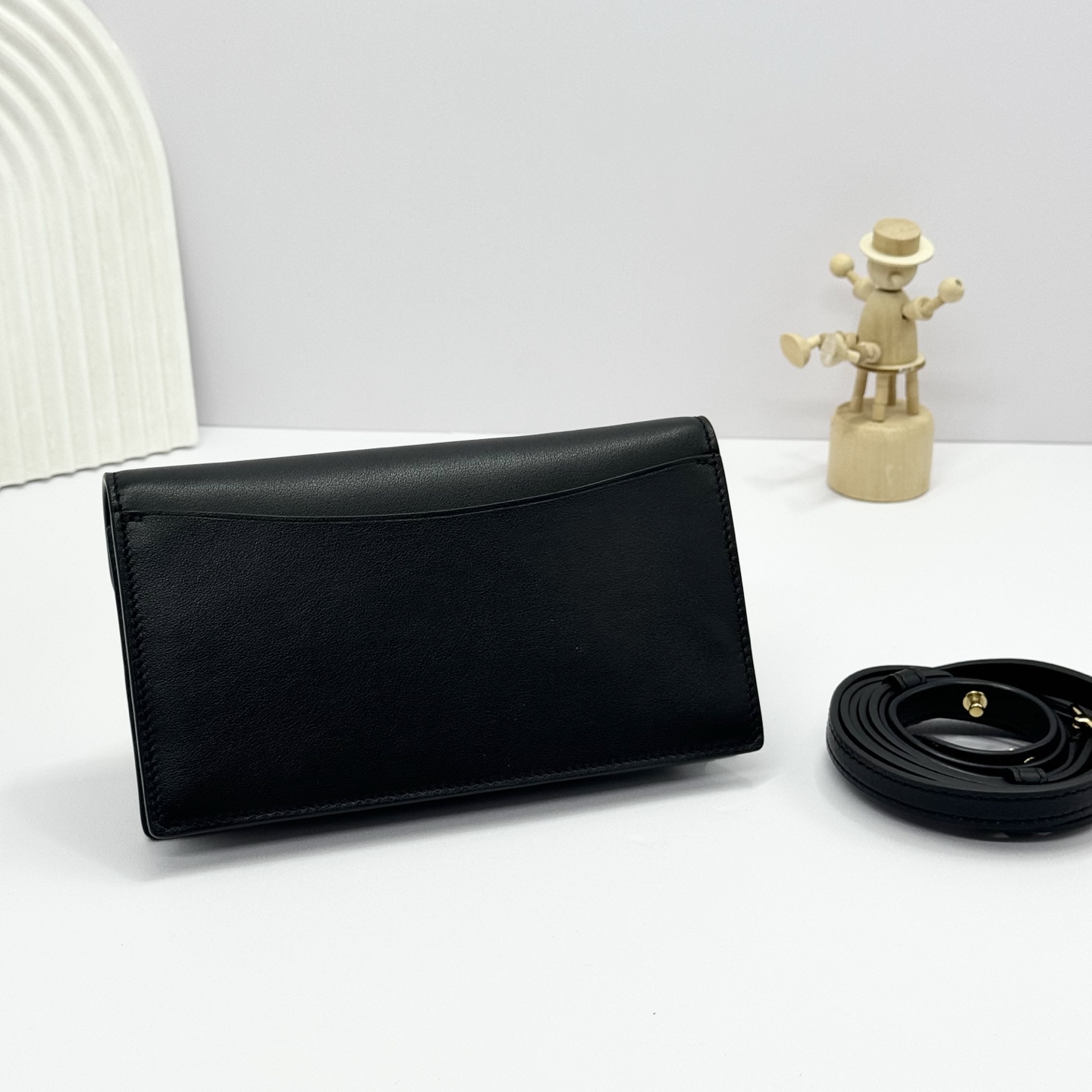 Loro Piana Extra Pochette Calfskin Black/Sun Gold | Loro Piana US