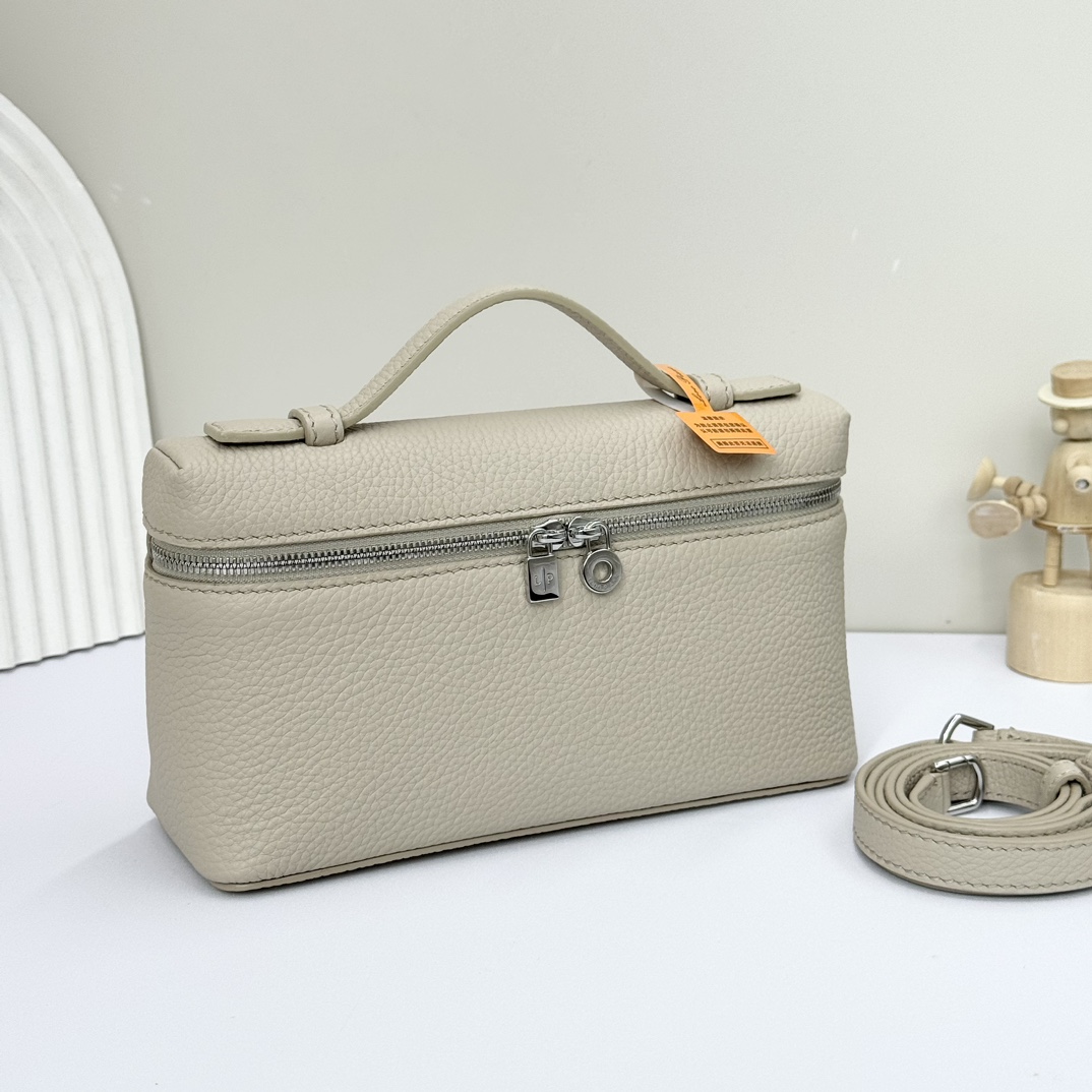 Loro Piana Extra Pocket 19 leather top handle bag -