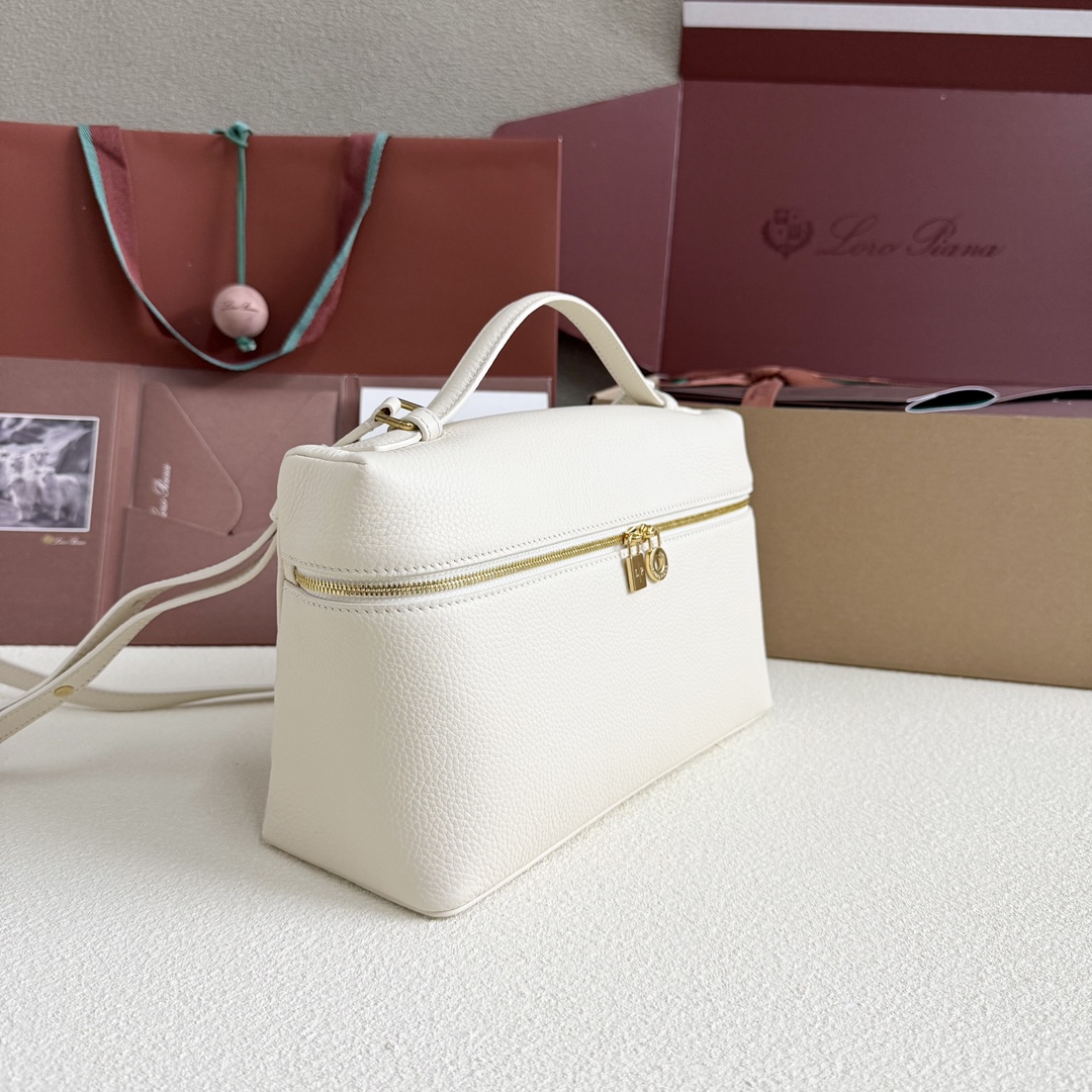 Loro Piana Extra Pocket L27 Grained Calfksin Whisper White/Sun Gold | Loro Piana SA