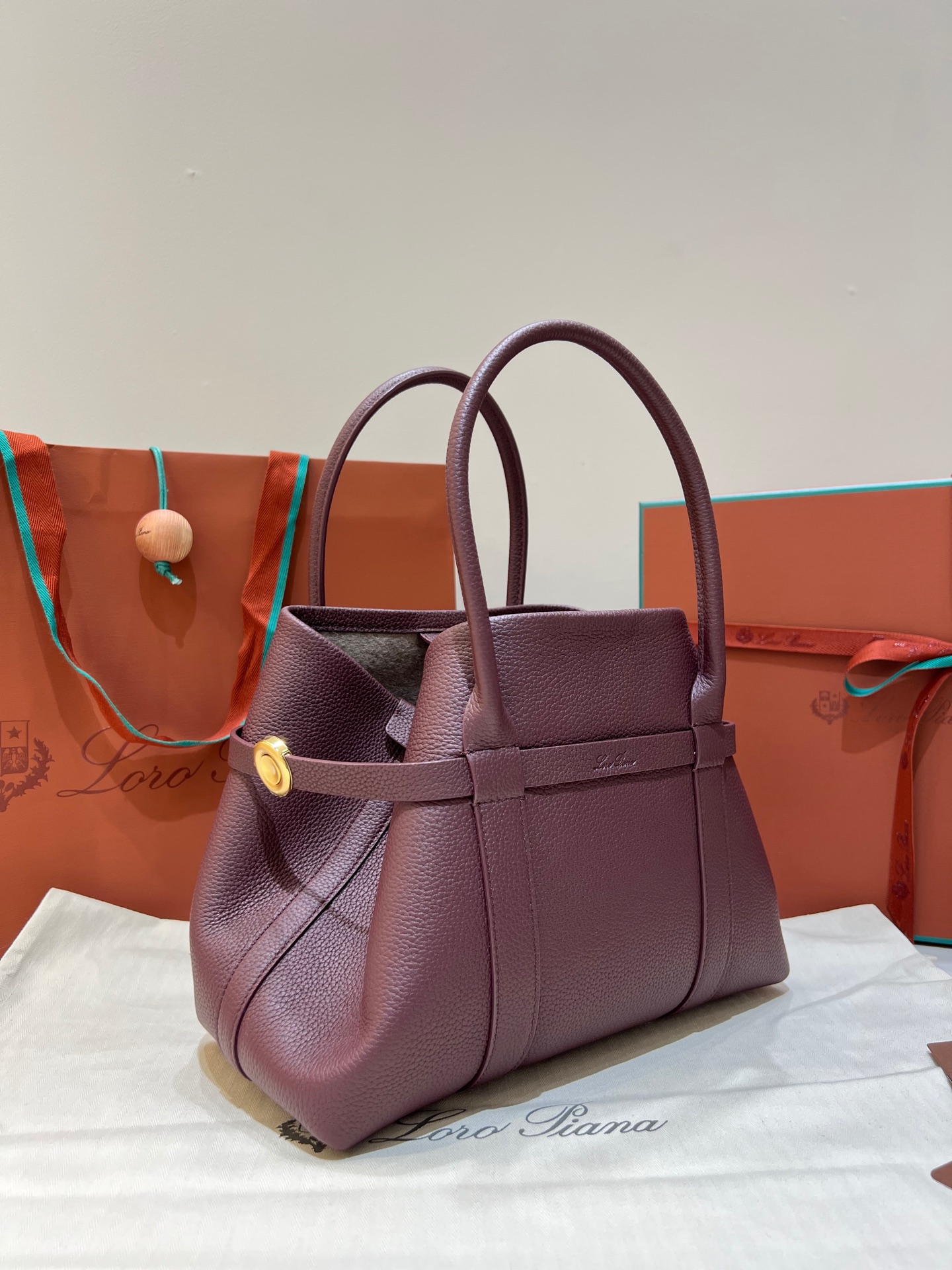 LORO PIANA Ghiera large textured-leather tote  Color Burgundy