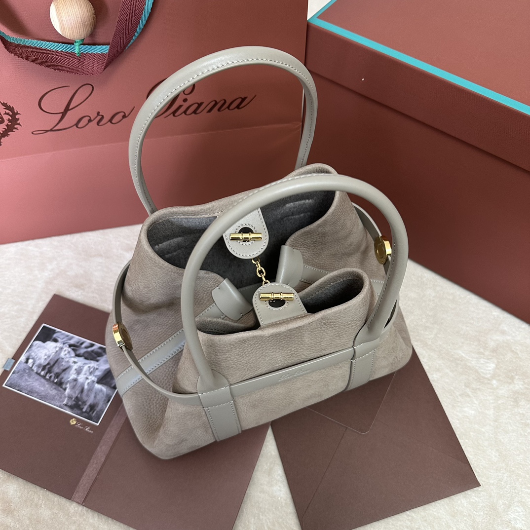 Loro Piana Ghiera Shopper Large Calfskin Fume Taupe/Sun Gold strap gray | Loro