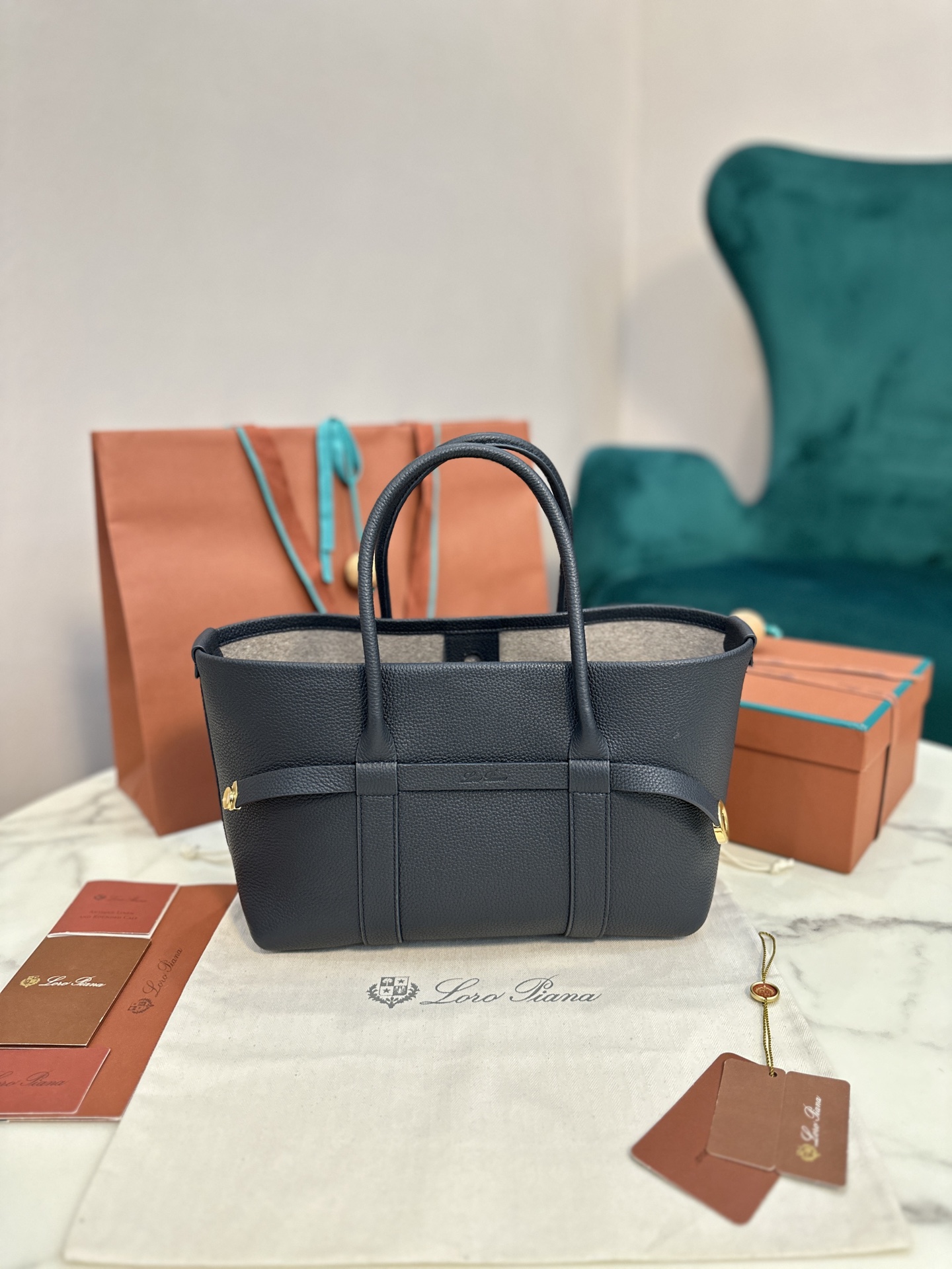 Loro Piana Ghiera Shopper Small Calfskin Blue Navy/Sun Gold | Loro Piana