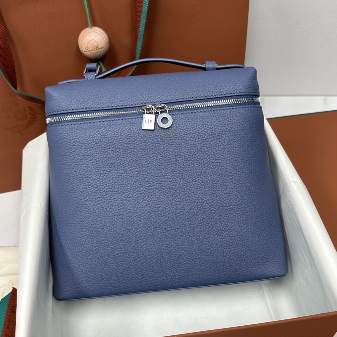 Loro Piana Grained Calfskin L23.5 Extra Pocket bag blue Backpack ...