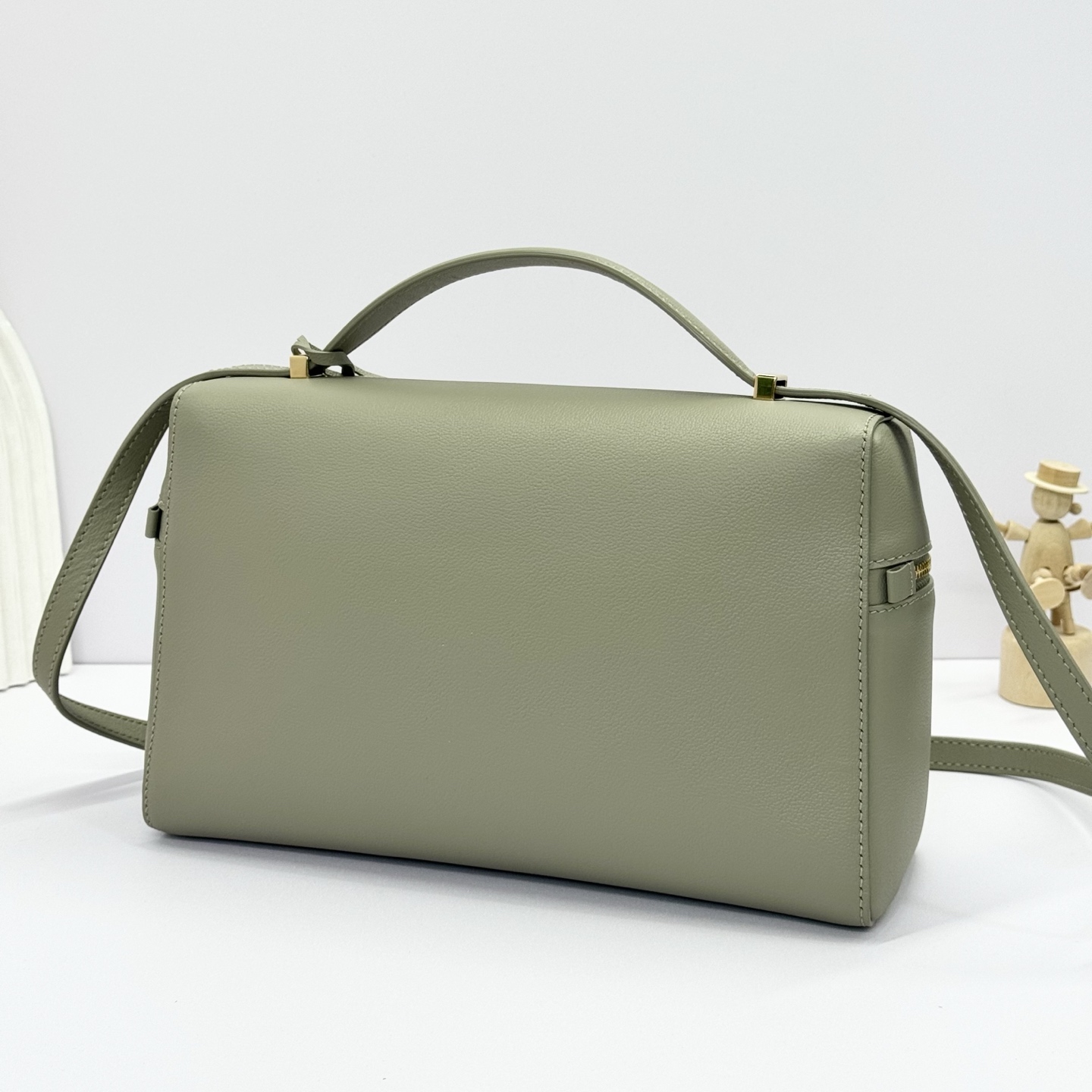 Loro Piana Green Extra Pocket L27 Bag in Leather