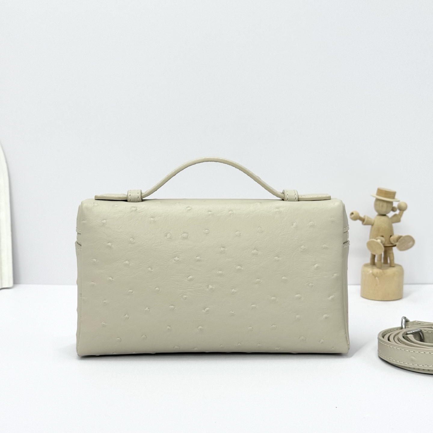 Loro Piana - L19 Extra Pocket Tan Ostrich Leather Crossbodyy