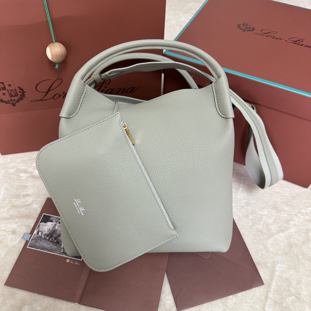 Loro Piana Large Bale bag Grained Calfskin Yerba Mate | Loro Piana