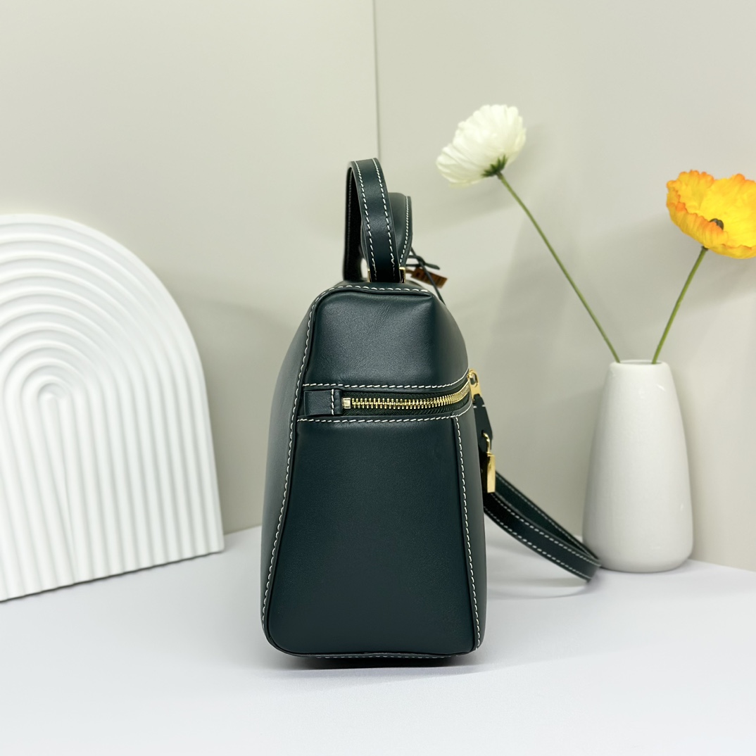 Loro Piana Leather Extra Pocket L27 Shoulder Bag - Green Shoulder Bags, Handbags -