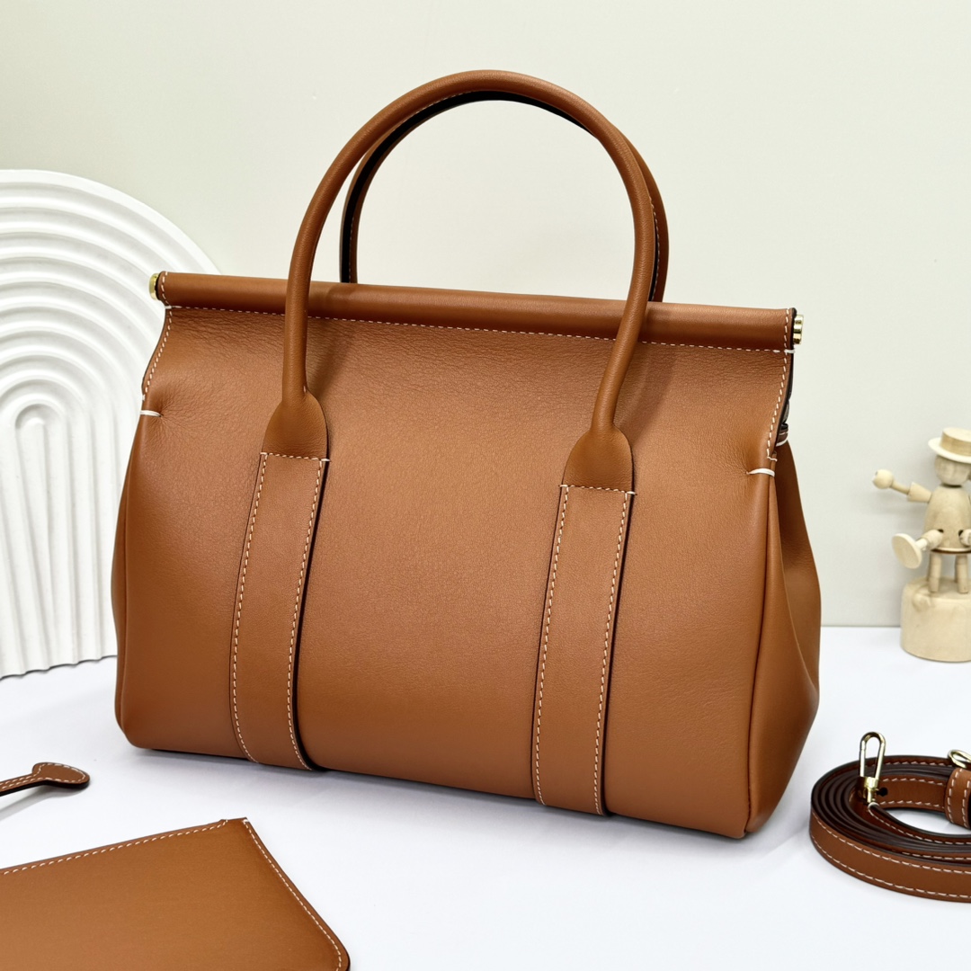 Loro Piana Loom bag L25 Calfskin Warm Tan/Sun Gold | Loro Piana FR