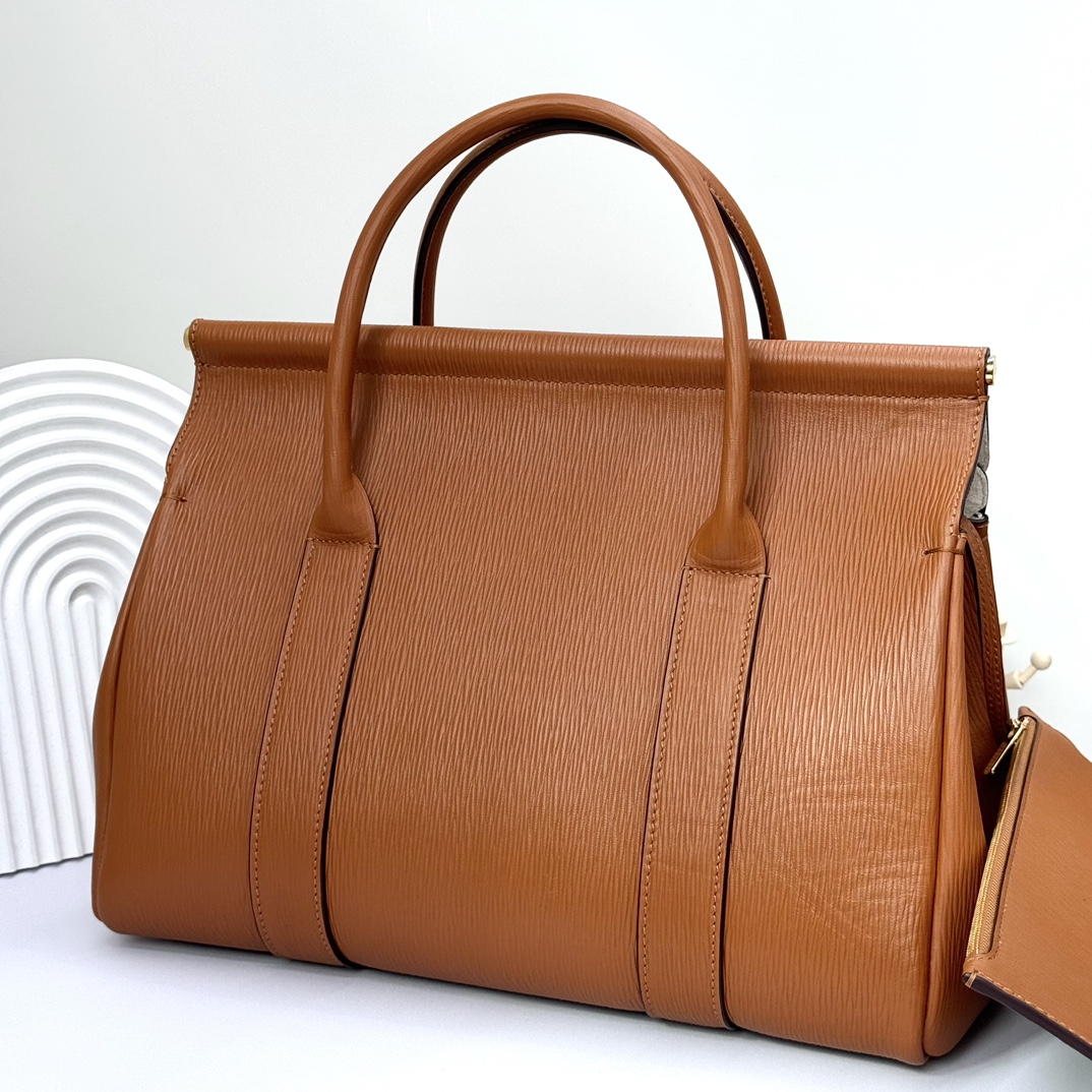 Loro Piana Loom bag L32 Calfskin Warm Tan/Sun Gold | Loro Piana G