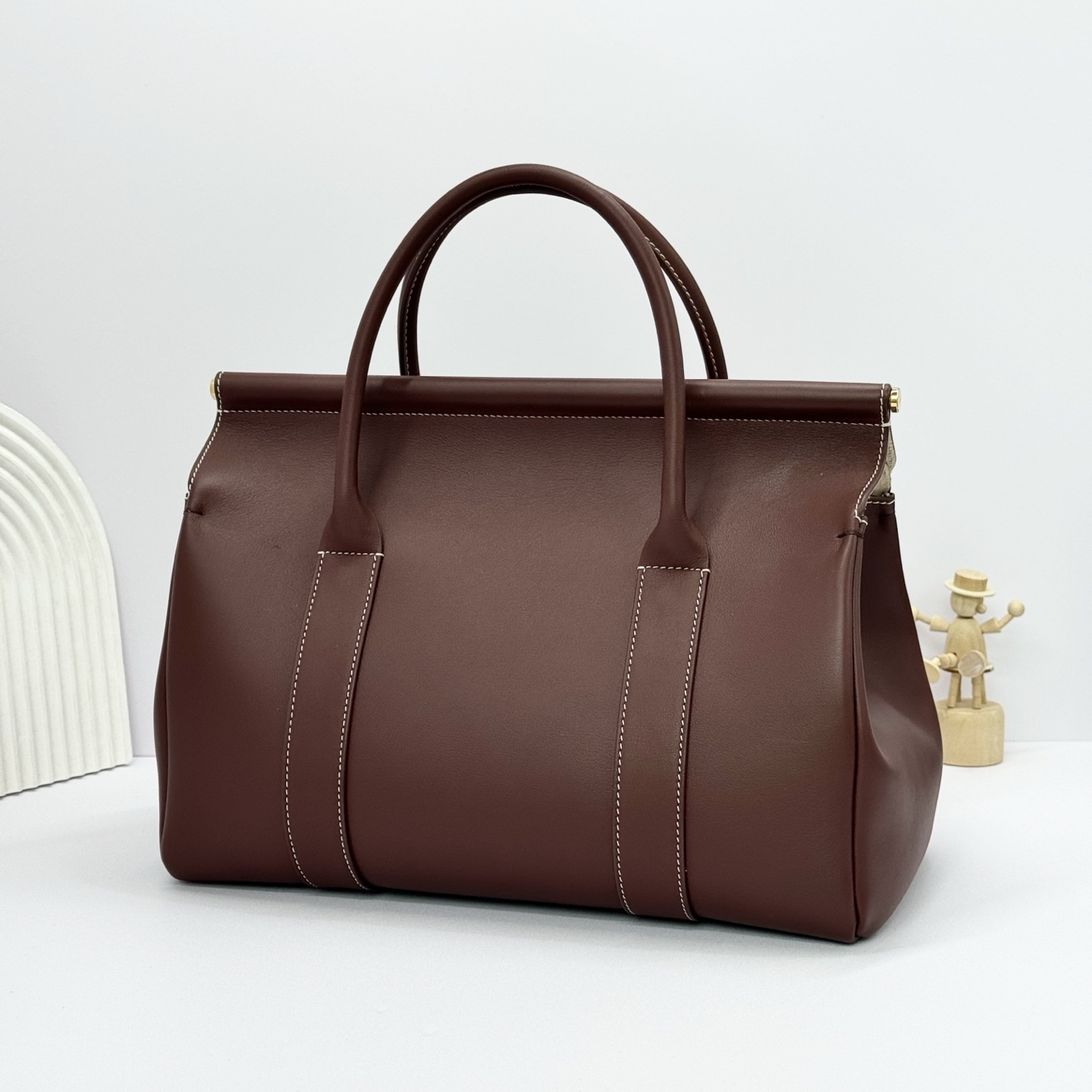 Loro Piana Loom bag L32 Smooth Calfskin Smoked Caramel/Sun Gold |