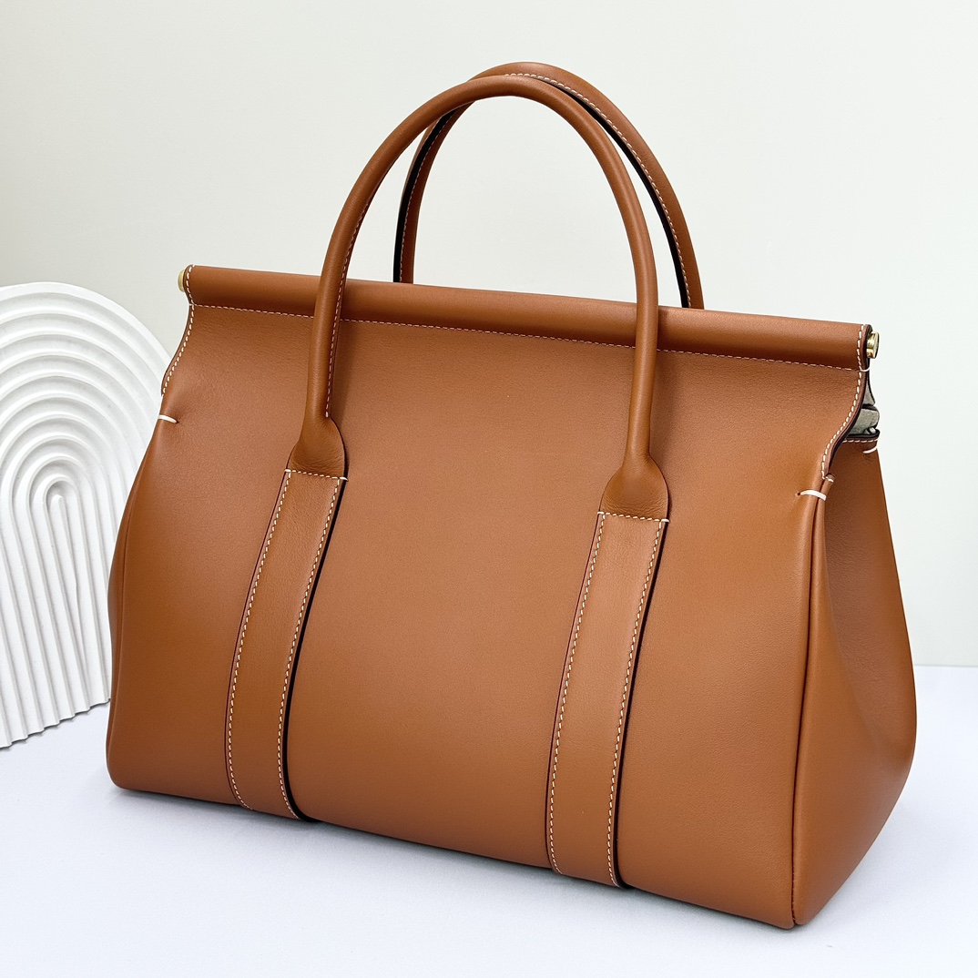 Loro Piana Loom bag L32 Smooth Calfskin Warm Tan | Loro Piana SA