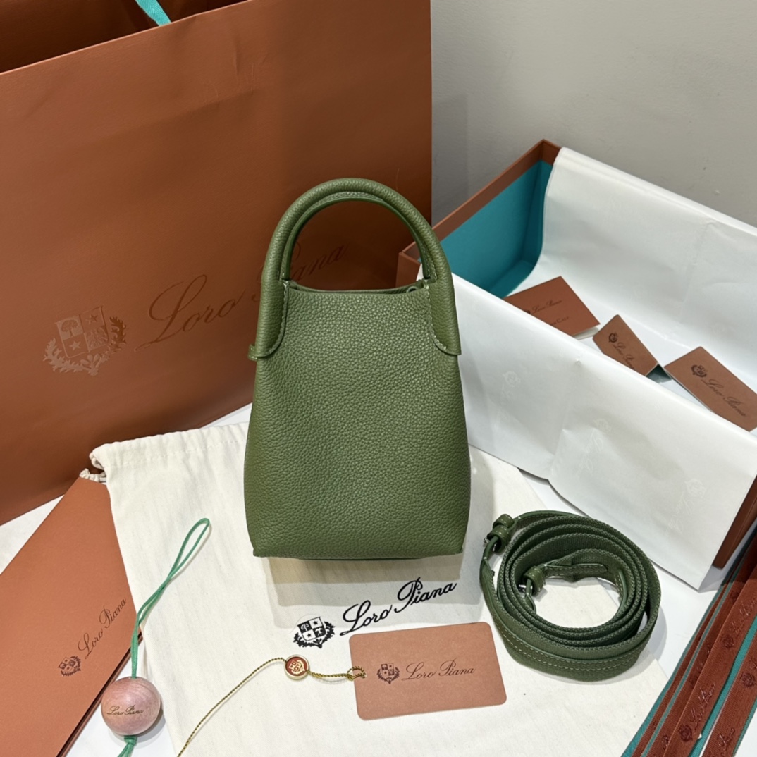 Loro Piana Micro Bale bag Grained Calfskin Dark Lichen Green | Loro Piana