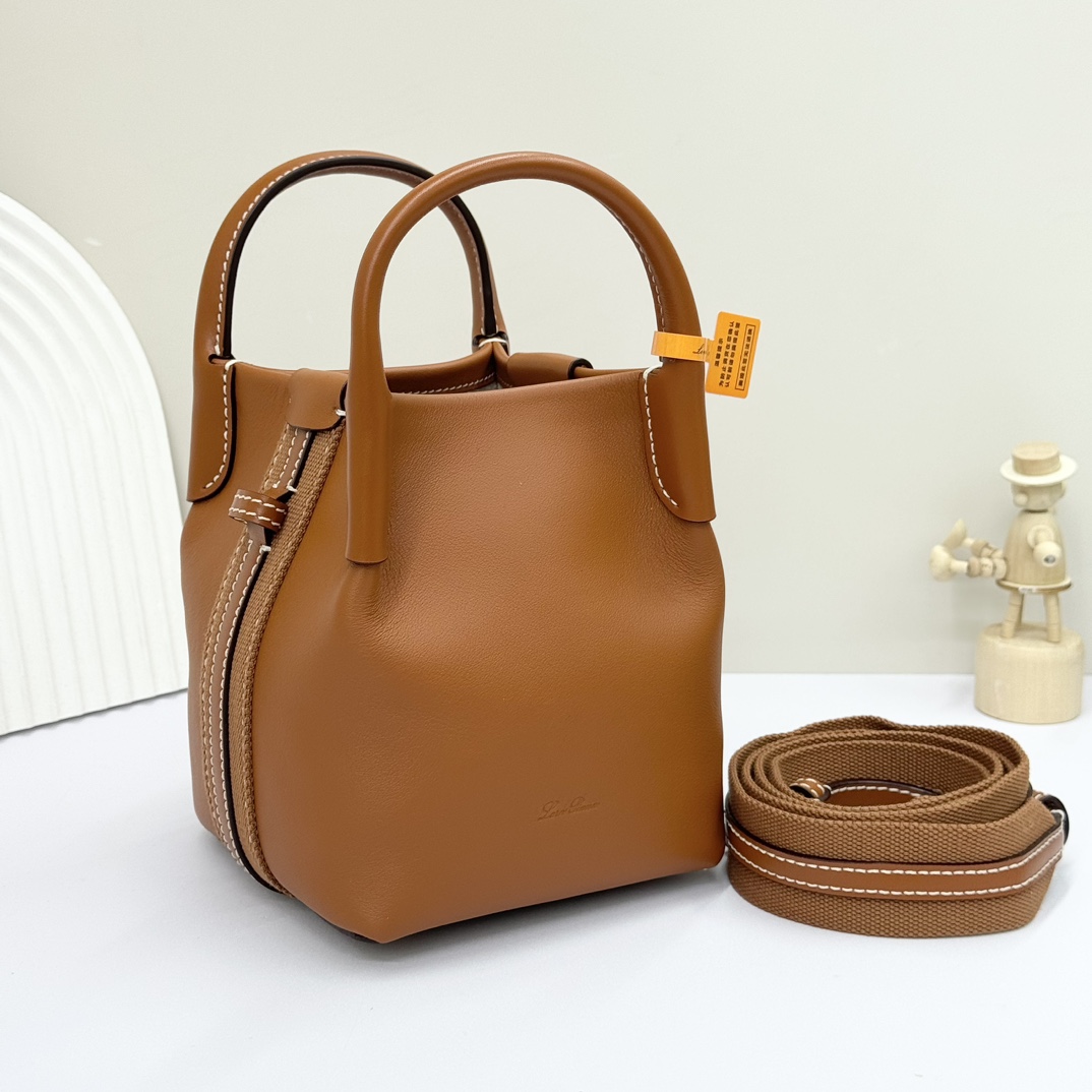 Loro Piana Micro Bale bag Smooth Calfskin Warm Tan | Loro Piana