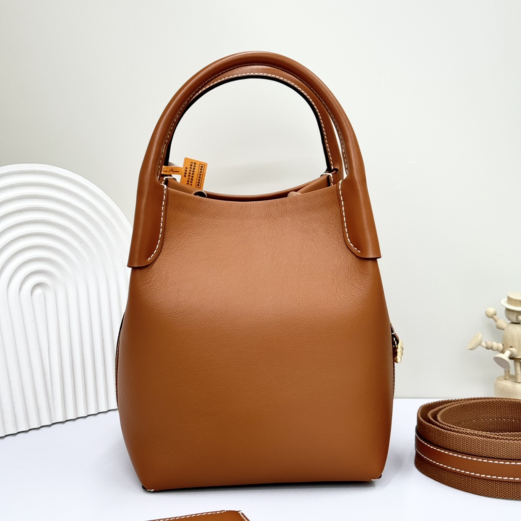 Loro Piana Micro Bale bag Smooth Calfskin Warm Tan | Loro Piana US