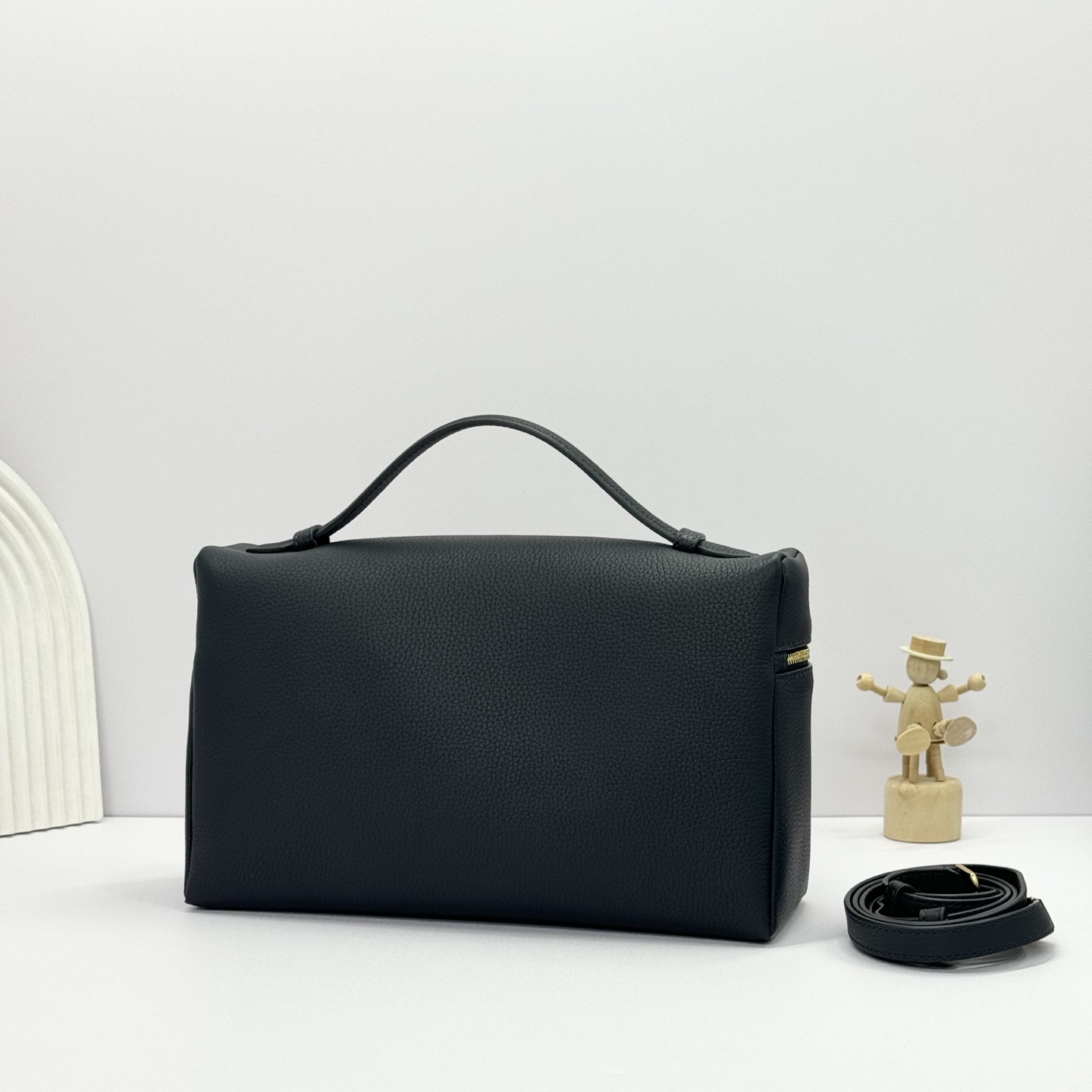 Loro Piana  neo pouch leather crossbody bag - 8000 black