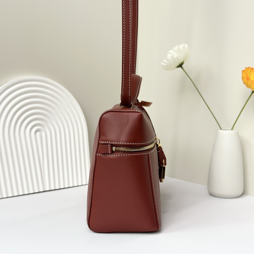 LORO PIANA Saddle Calfskin Extra Bag L27 Deep Kummel 1627752 |