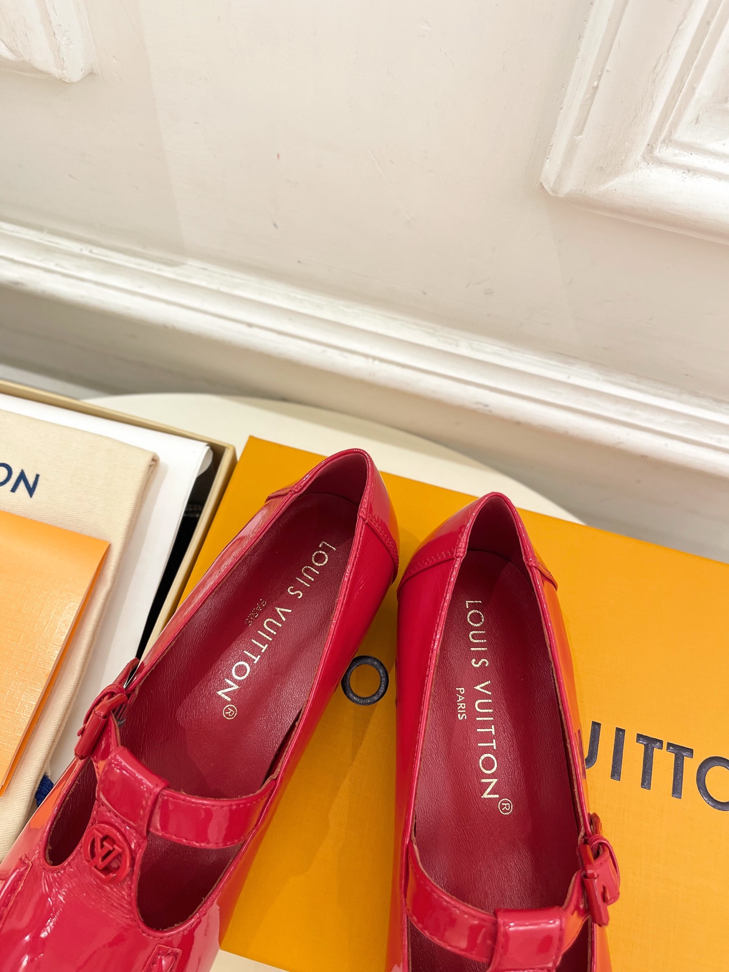 Louis Vuitton  1ACYWY Soho Flat Mary Jane  Colors Cerise