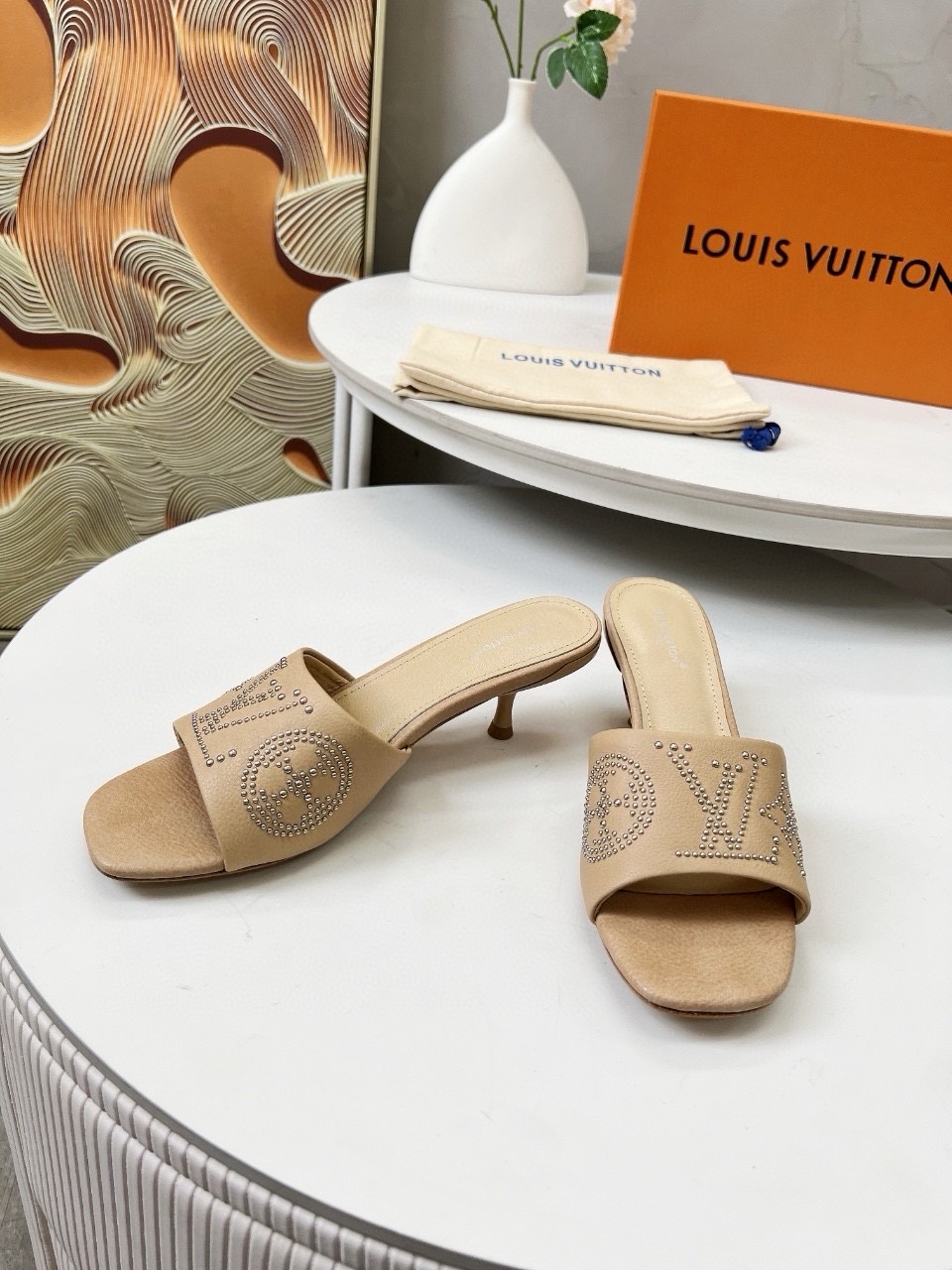 Louis Vuitton 1AGWSA 6AM Mule  Colors beige Louis Vuitton