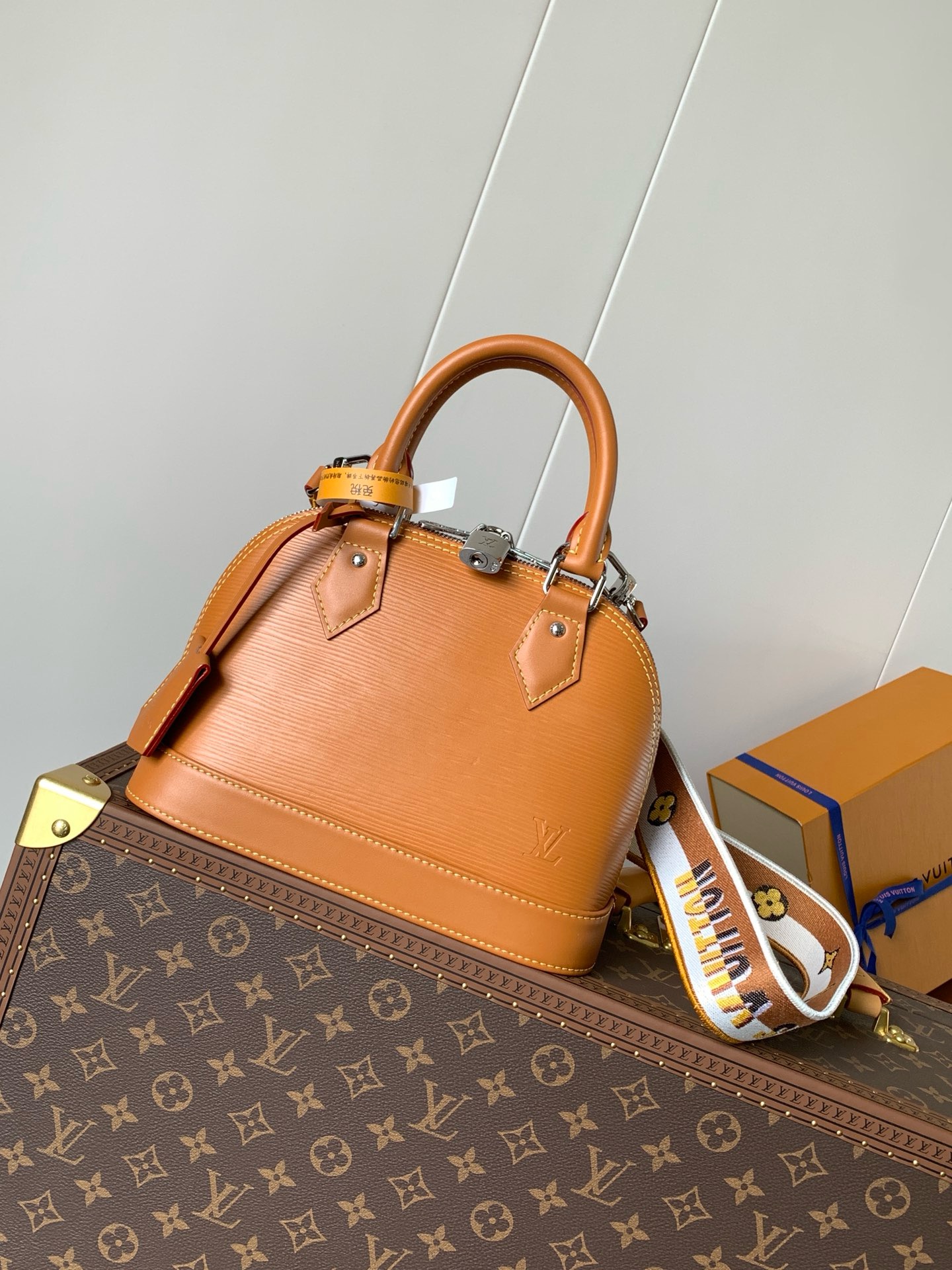 Louis Vuitton Alma BB Epi 'Honey Gold'