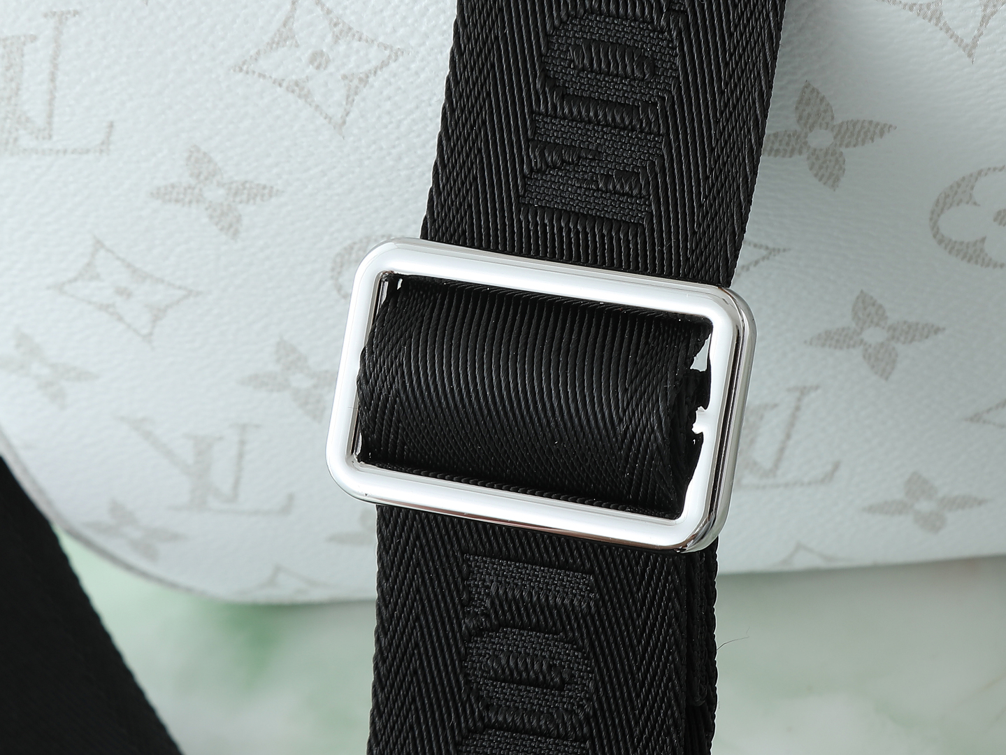 Louis Vuitton Alpha Messenger Taigarama Bag White