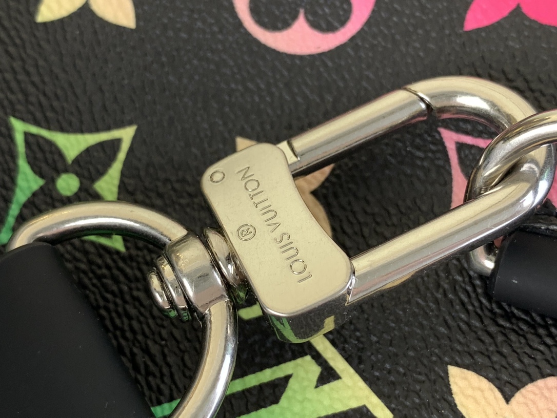 LOUIS VUITTON Avenue sling bag MulticolorM13936