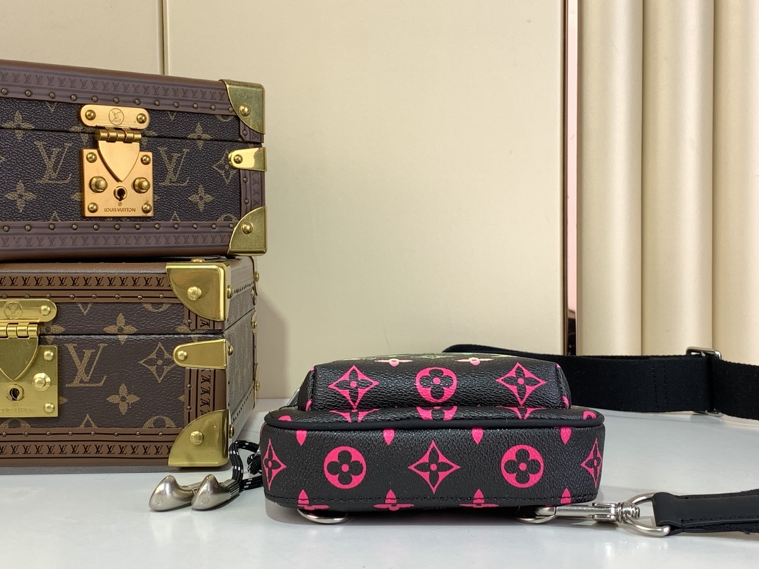 LOUIS VUITTON Avenue sling bag MulticolorM13936