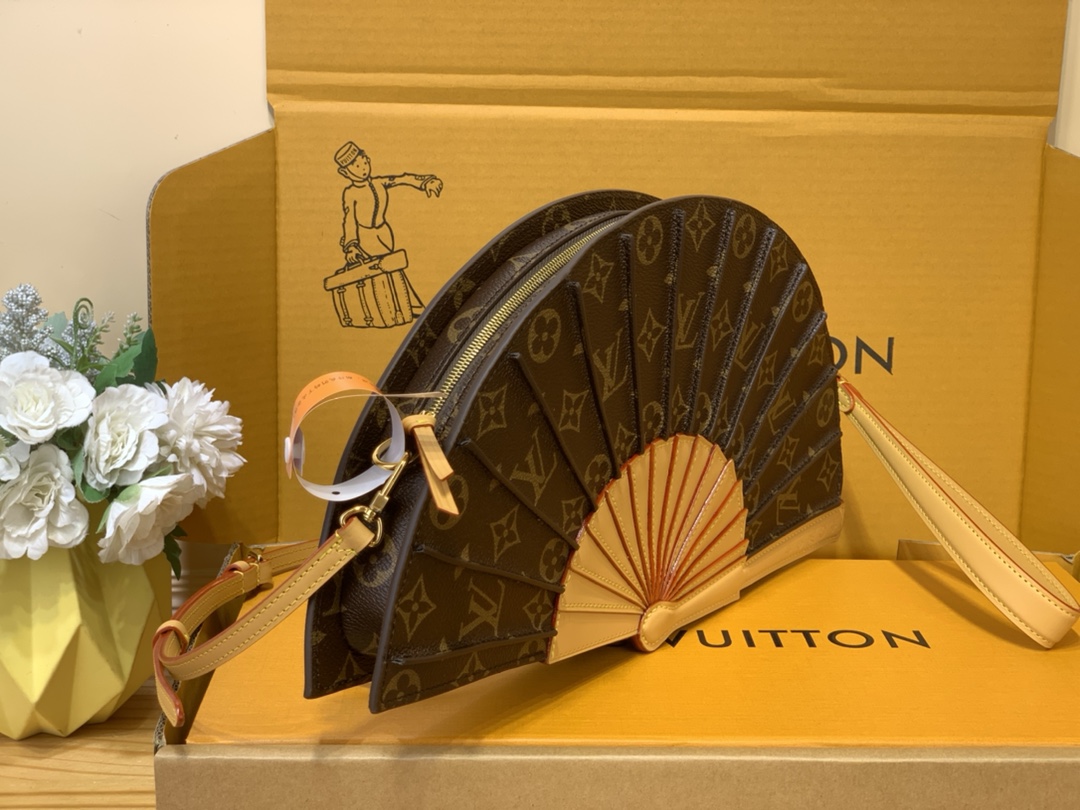 Louis Vuitton | Bags | Louis Vuitton Epi Lena Clutch