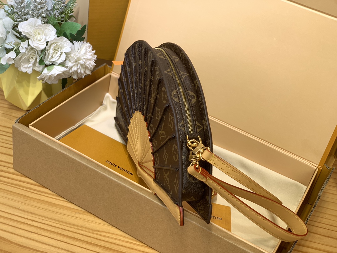 Louis Vuitton | Bags | Louis Vuitton Epi Lena Clutch |