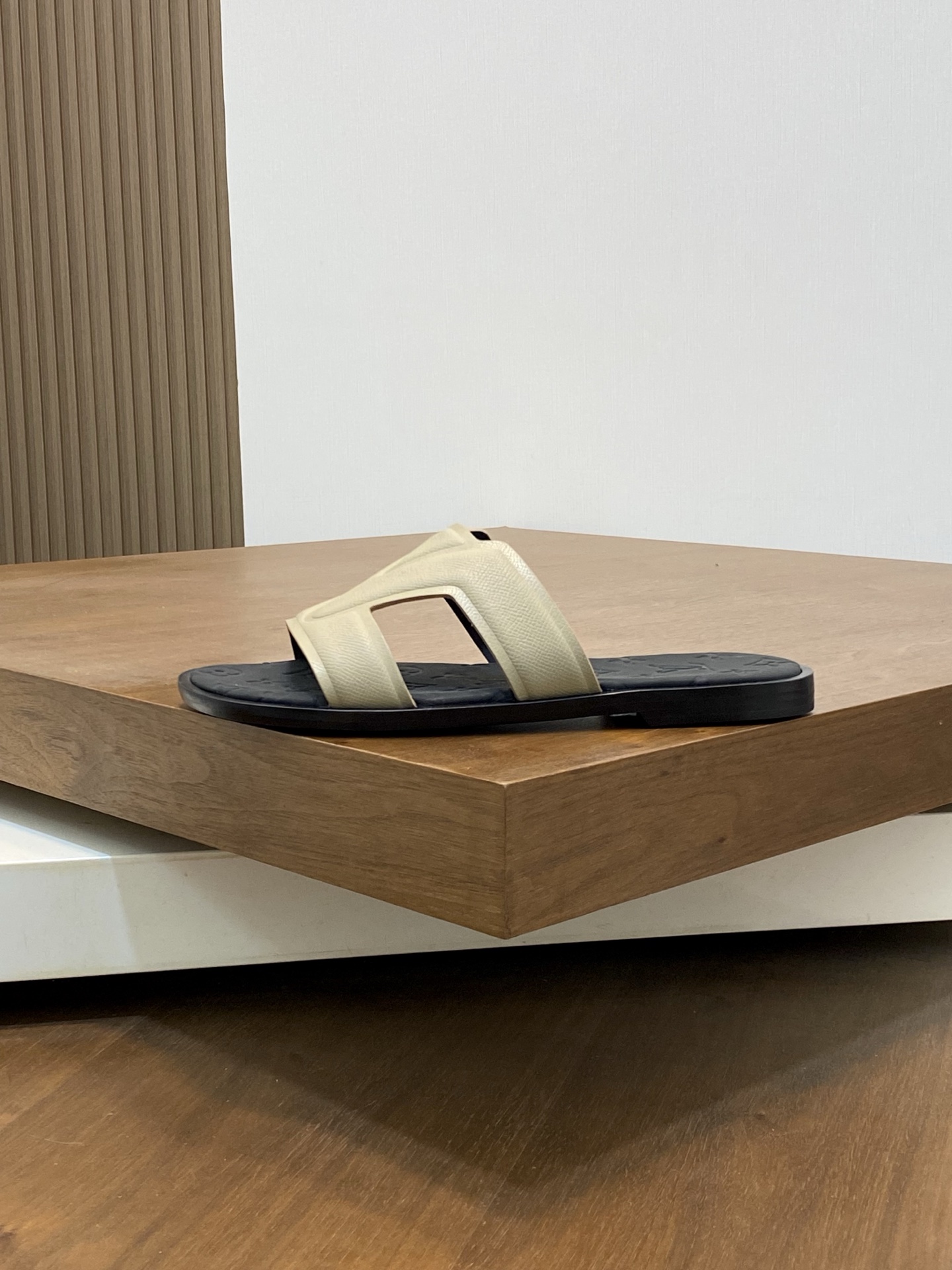 Louis Vuitton Beige Monogram Leather Slides for Men  V-Strap Luxury Designer Sandals