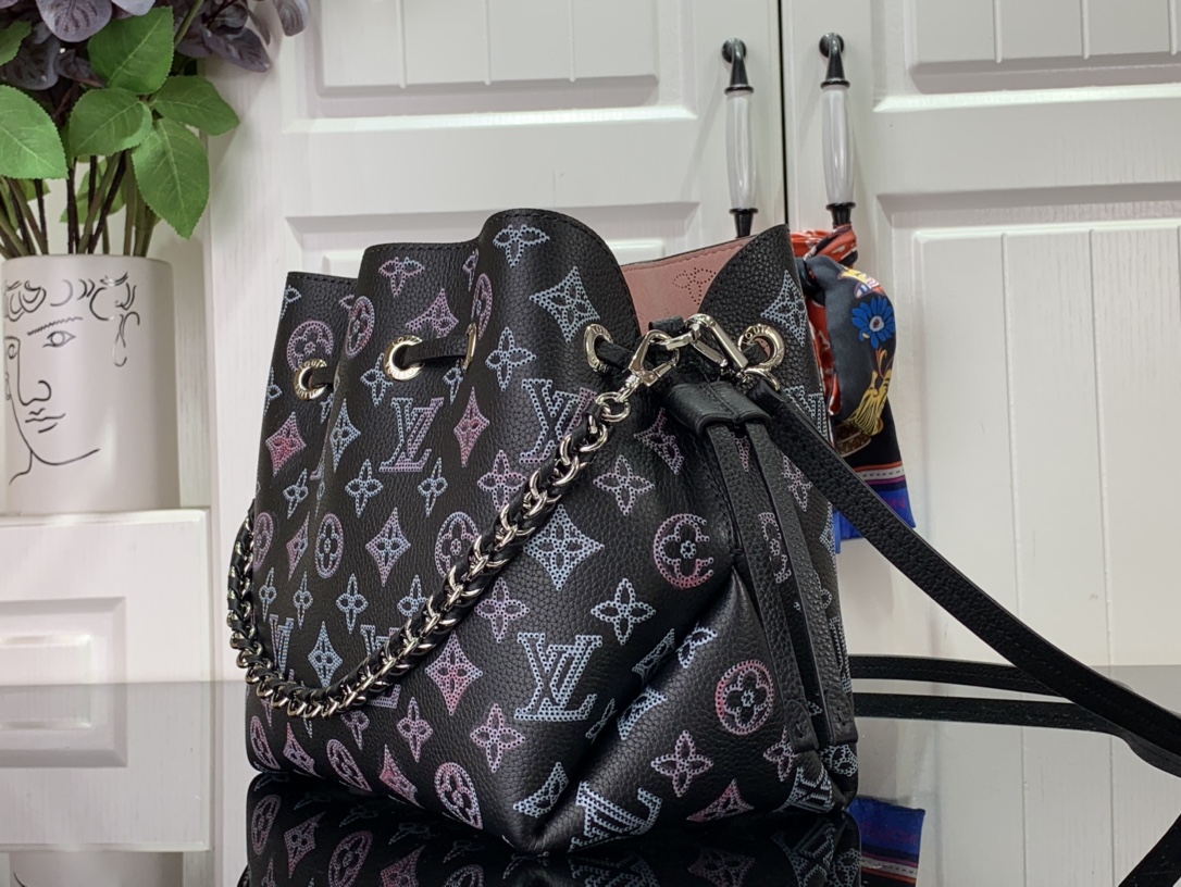 Louis Vuitton Bella Black Leather