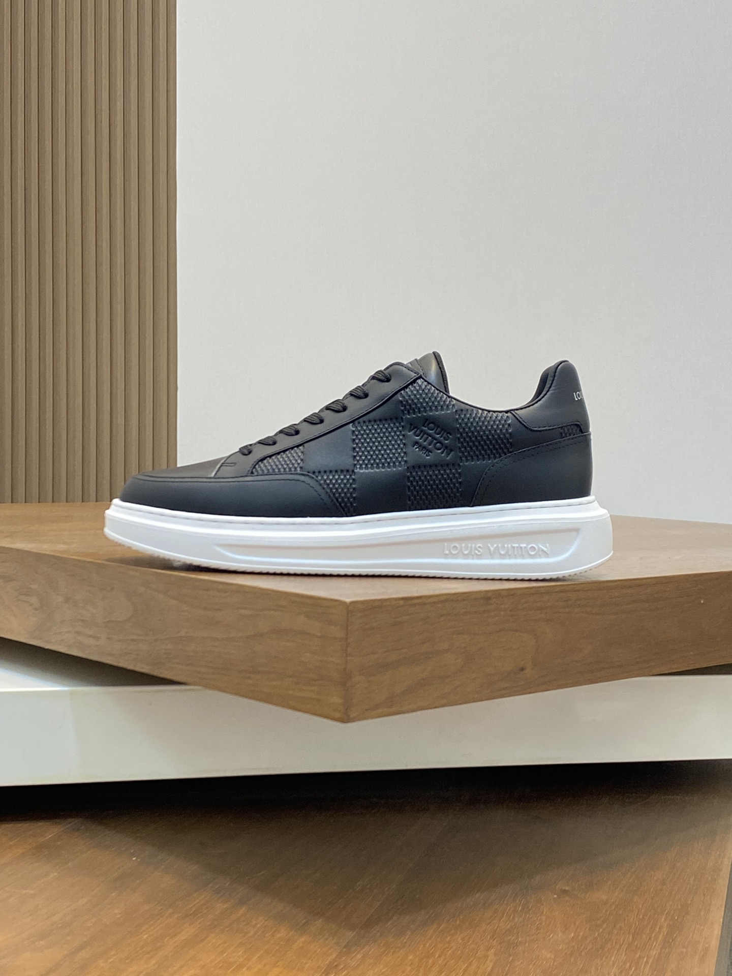 Louis Vuitton Beverly Hills Sneaker black  - Men - Shoes | LOUIS VUITTON