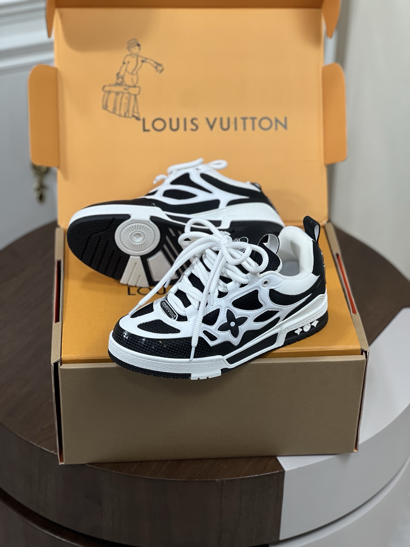 LV Black & White Flower Trainer - Designer Low-Tops