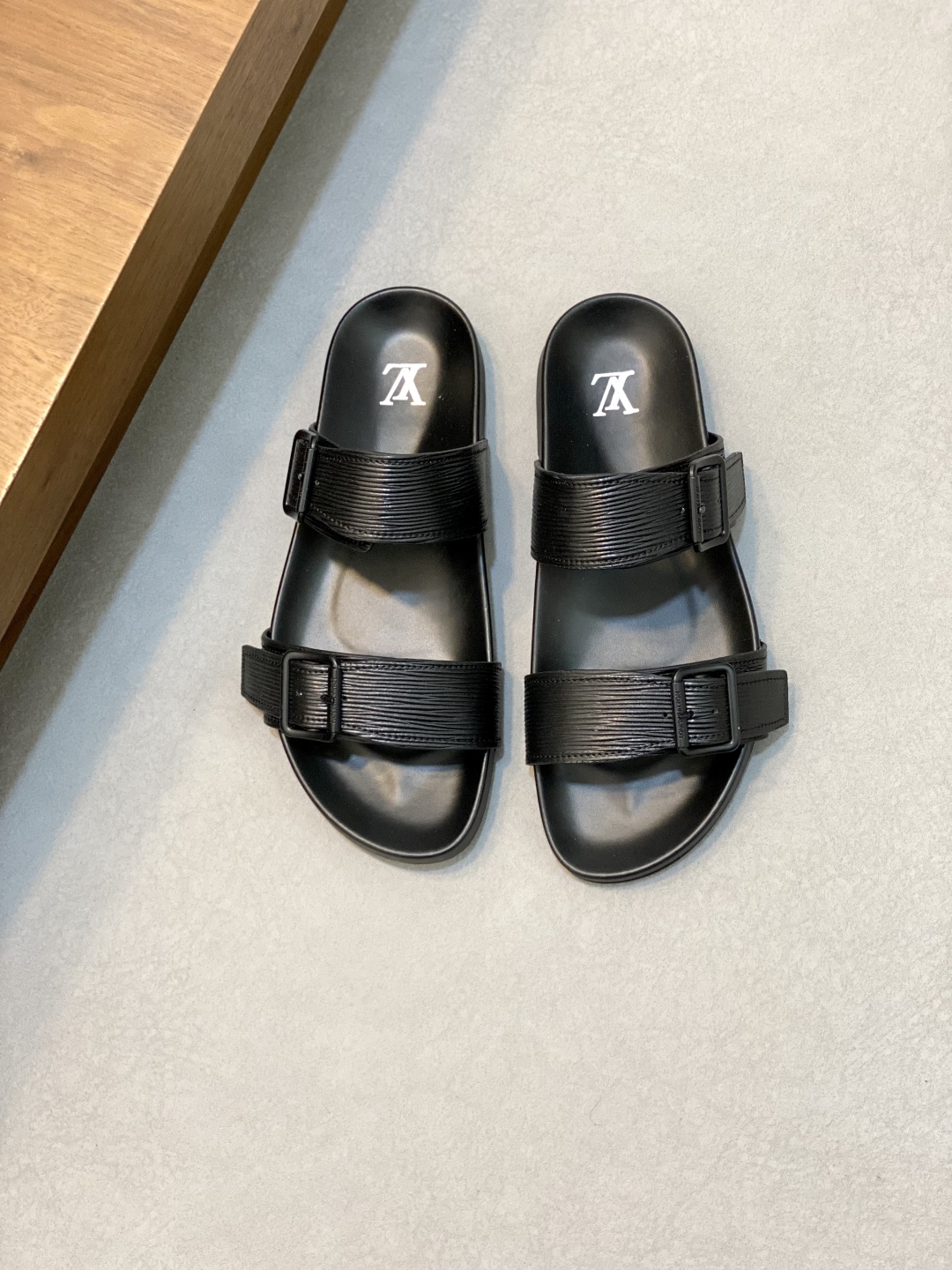 designer LV Black Leather Buckle Slides