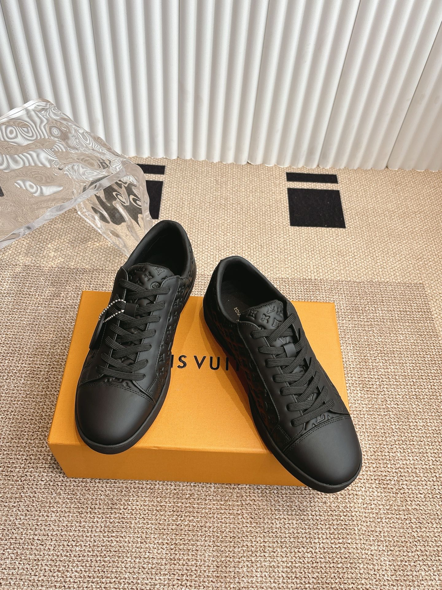 Louis Vuitton Black Leather Low-Top Sneakers
